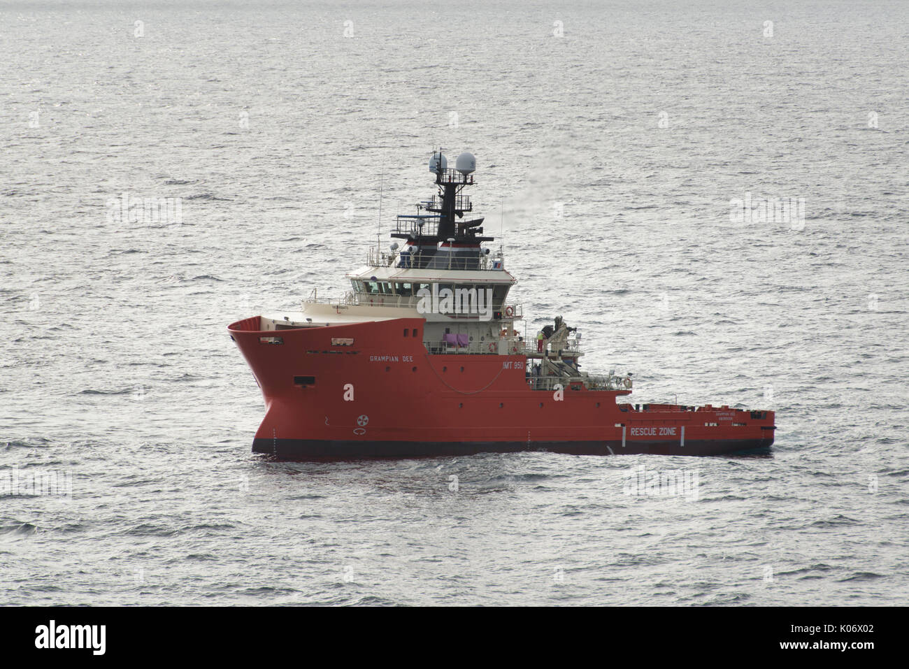 Die grampian Dee Nordsee Öl und Gas by Sicherheit EERV Schiff. Credit: LEE RAMSDEN/ALAMY Stockfoto