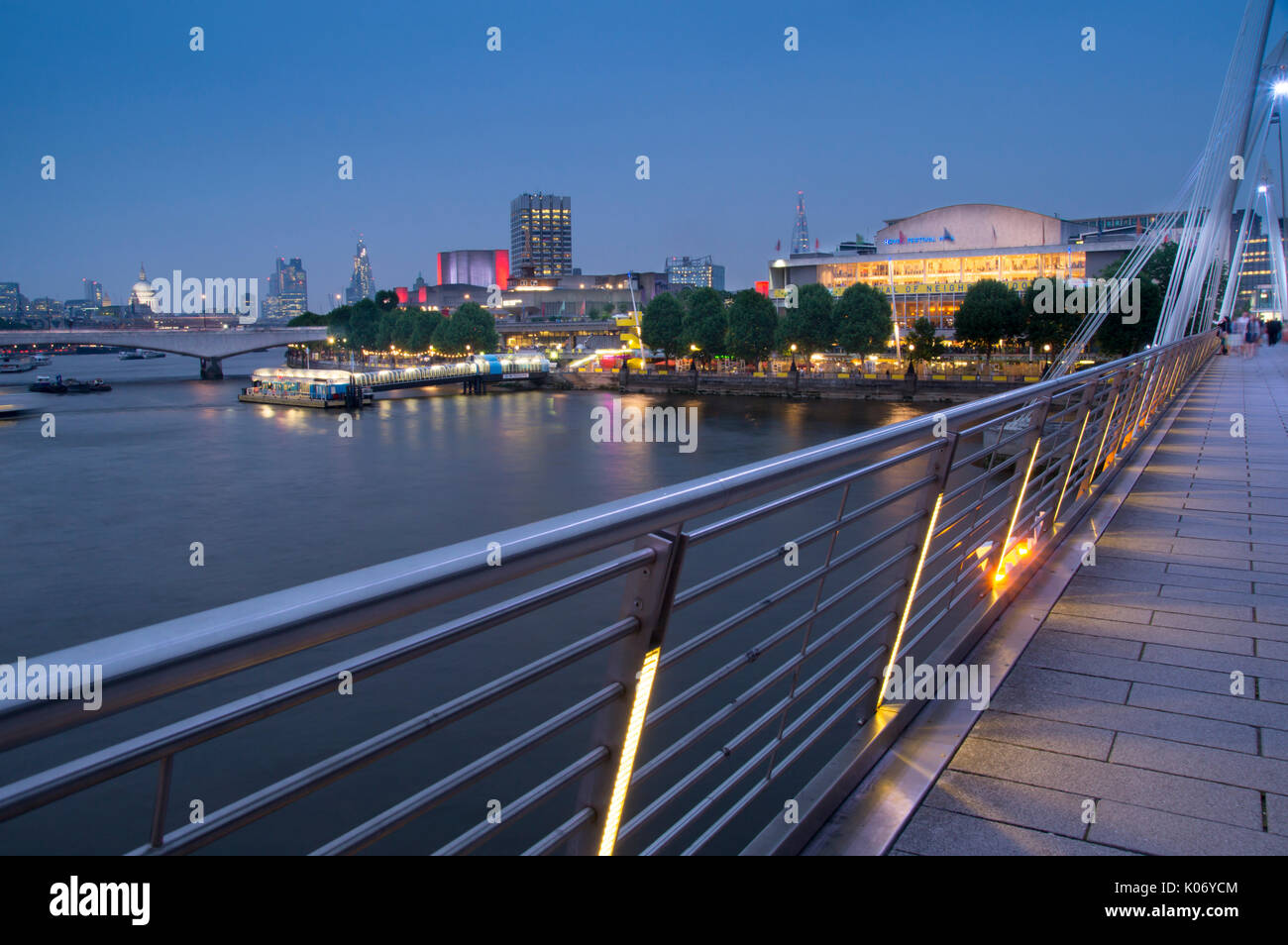 Europa, Großbritannien, England, London, City Skyline Festival Pier St Pauls Stockfoto