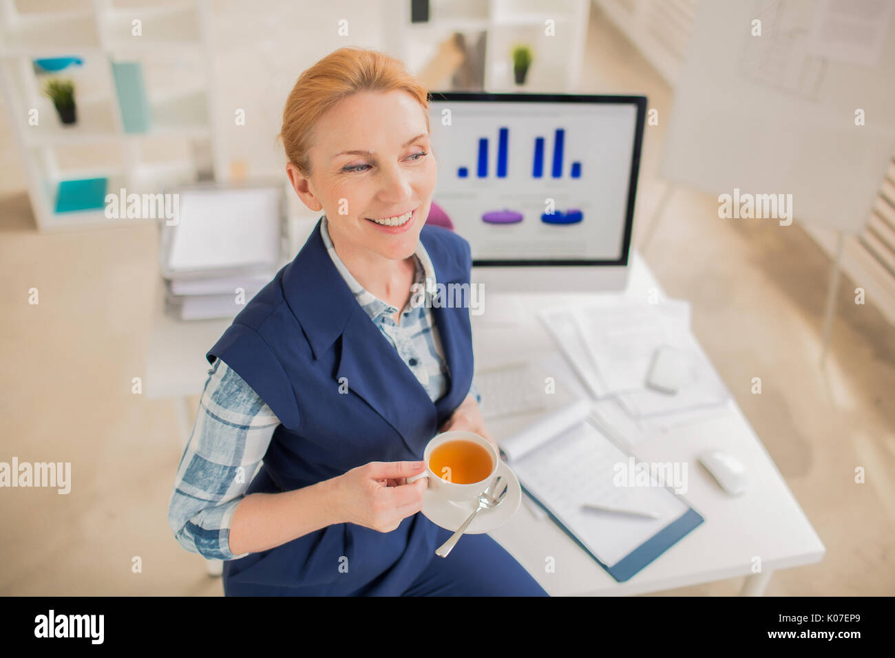 Ziemlich Designer Kräutertee genießen. Stockfoto