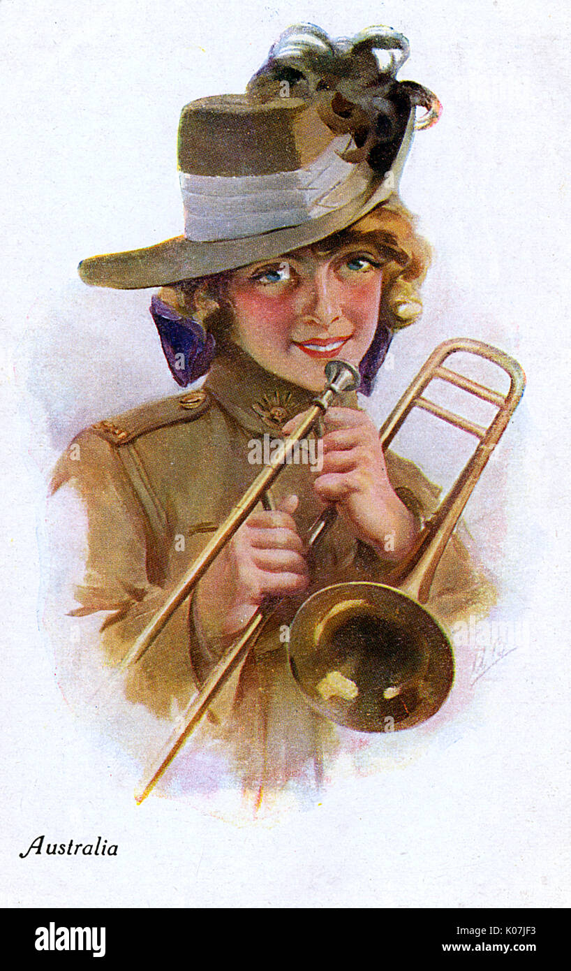 WW1 - Mädchen mit Trombone in australischer Militäruniform Stockfoto