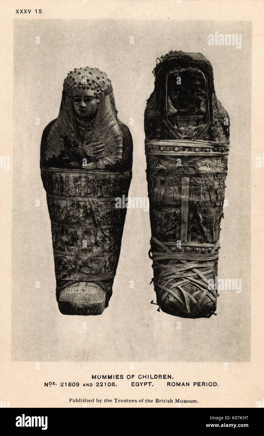 Ägyptische Mumie - Britisches Museum, London - Zwei Kindermumien Stockfoto