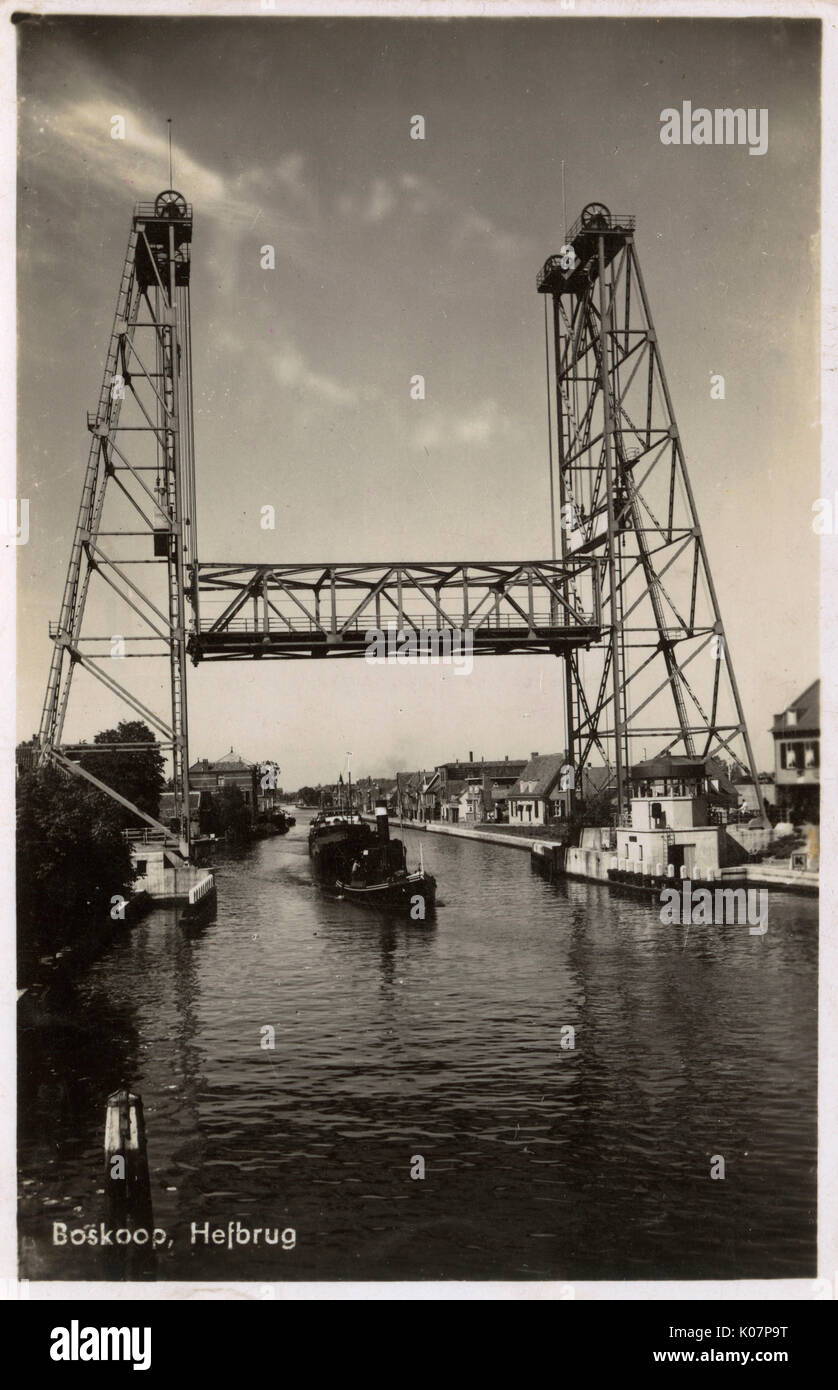 Vertikale Hubbrücke in Boskoop, Niederlande Stockfoto