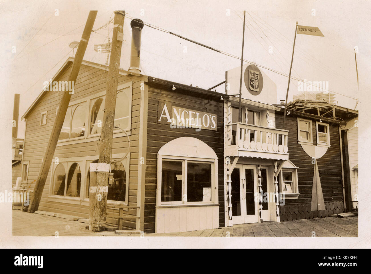 Angelo's Seafood Restaurant sowie Cocktails, Monterey, Kalifornien, USA. Datum: ca. 1930 s Stockfoto
