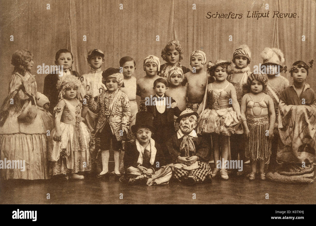 Besetzung von Schaefers Liliput Revue Stockfoto