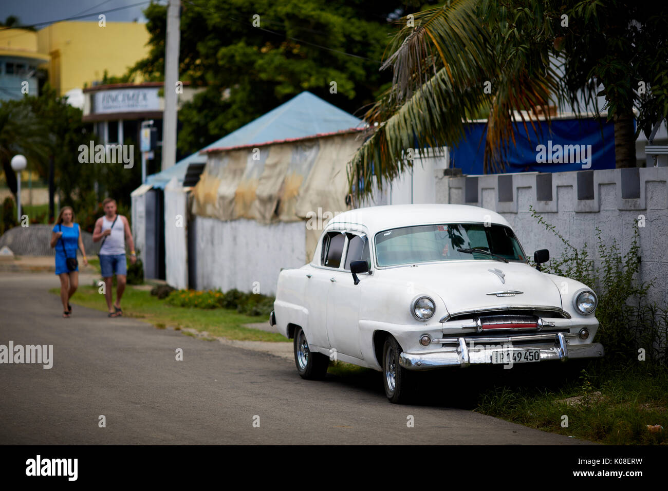 Weiß Classic American retro Auto Varadero Kuba eine karibische Insel Nation unter kommunistischer Herrschaft Stockfoto