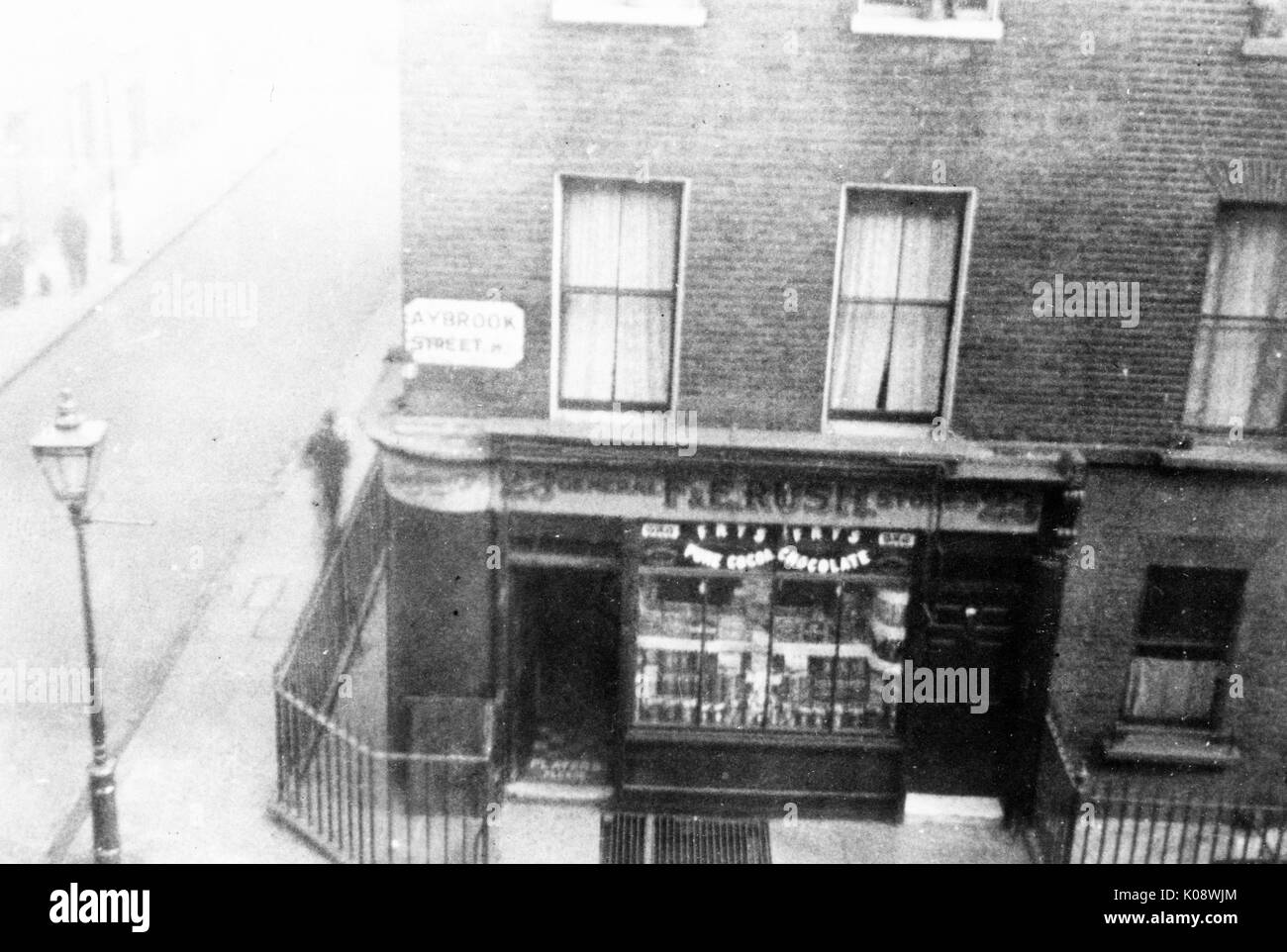 Zeitungskiosk, Aybrook Street, Marylebone, London Stockfoto