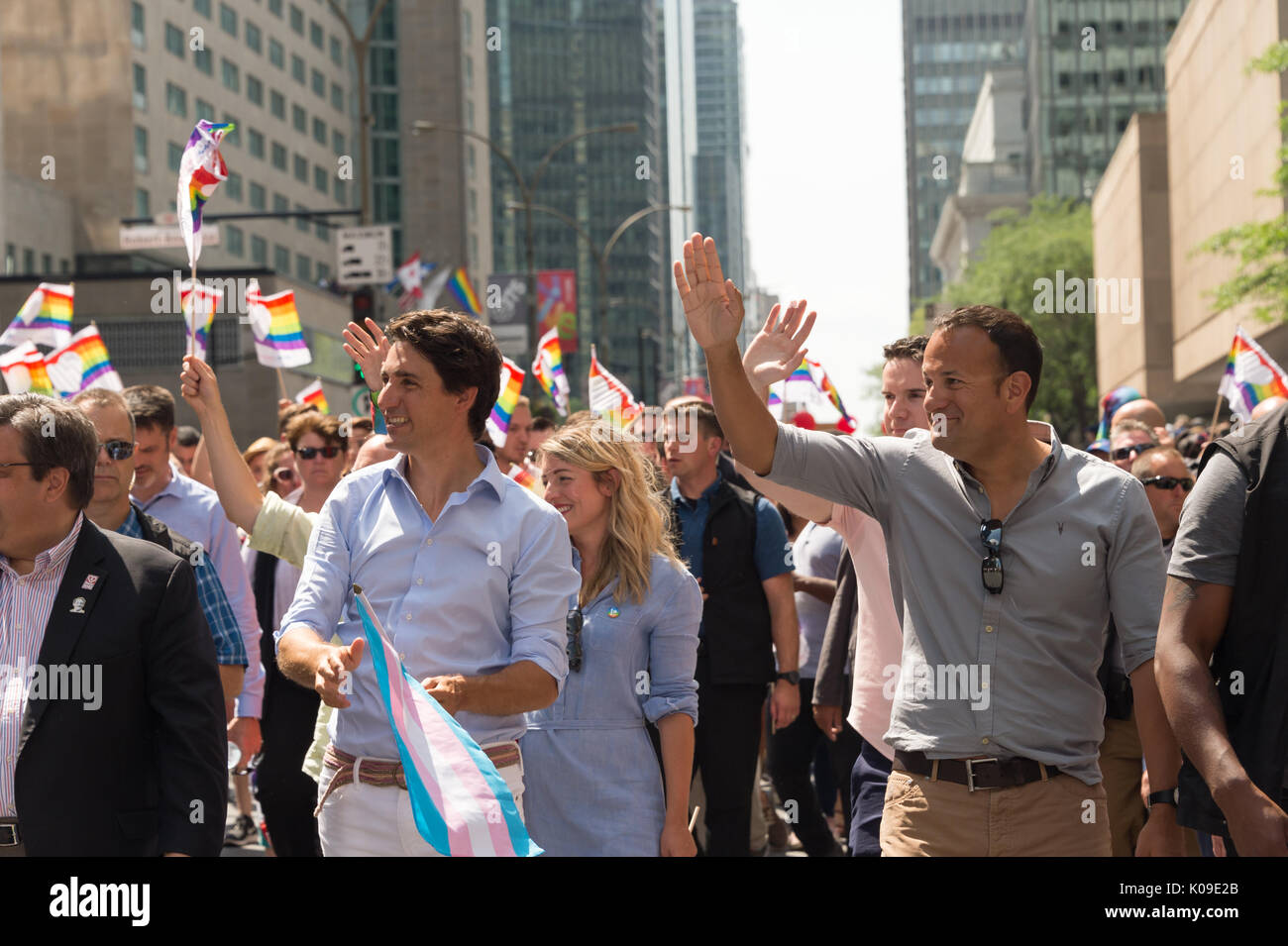 Montreal, Kanada - 20 August 2017. Kanadische Premierminister Justin Trudeau und Irland Premierminister Leo Varadkar Teil in Montreal Pride Parade nehmen. Stockfoto