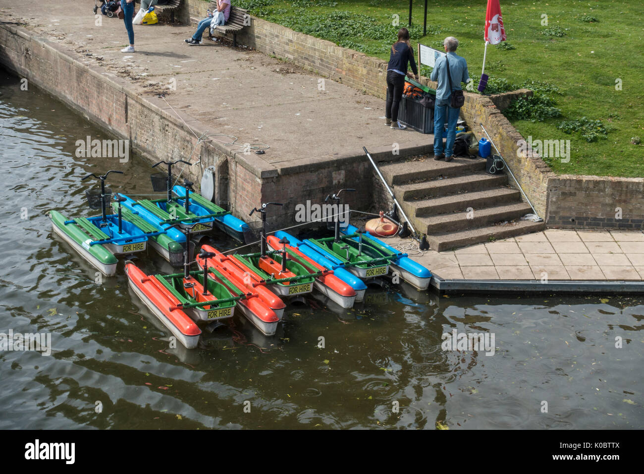 Wasser Fahrradverleih auf der Great Ouse Fluss in Ely Stockfoto