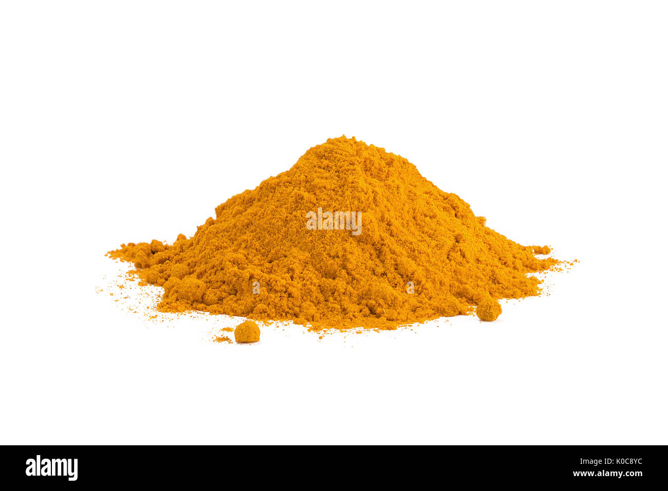 Gelbwurz Curcuma Puder auf weißem Hintergrund. Curry Pulver Stockfoto