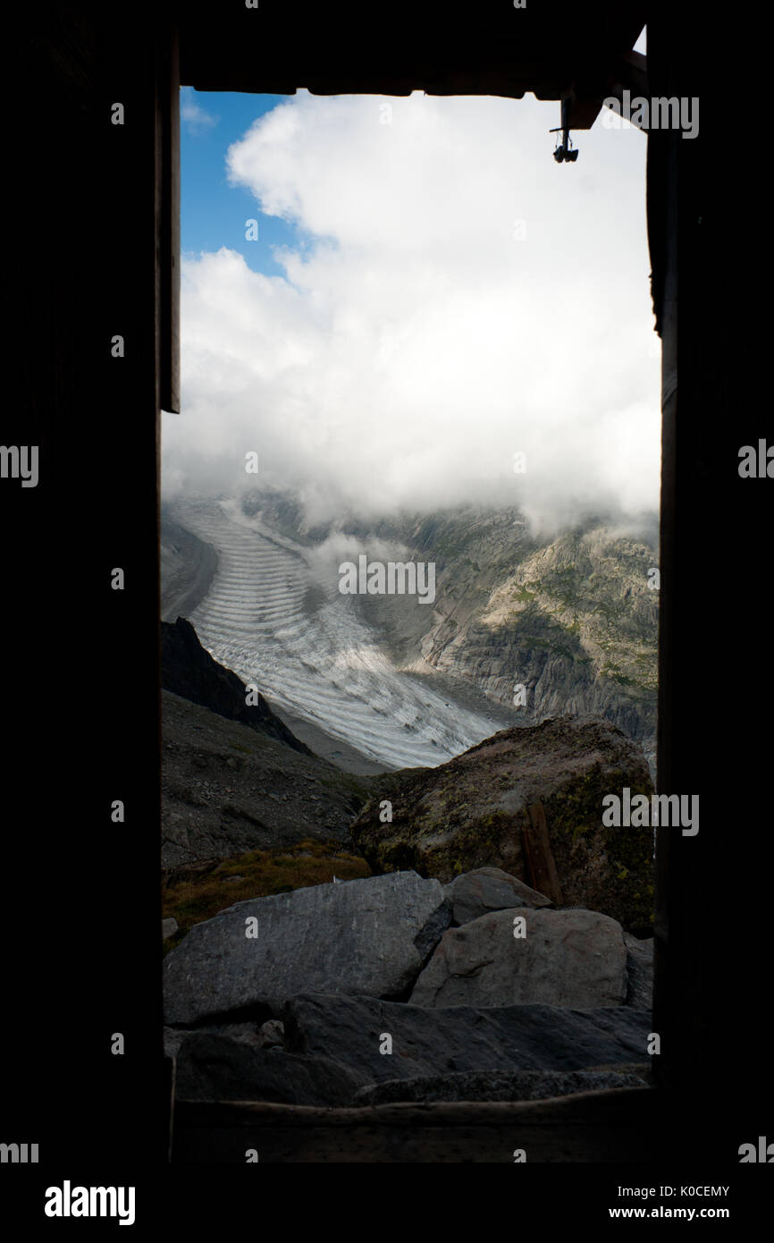 Blick aus der Tür des charpoua Hütte am Mer de Glace Gletscher. Massif du Mont Blanc, haute-Savoie, Frankreich in Westeuropa. Stockfoto