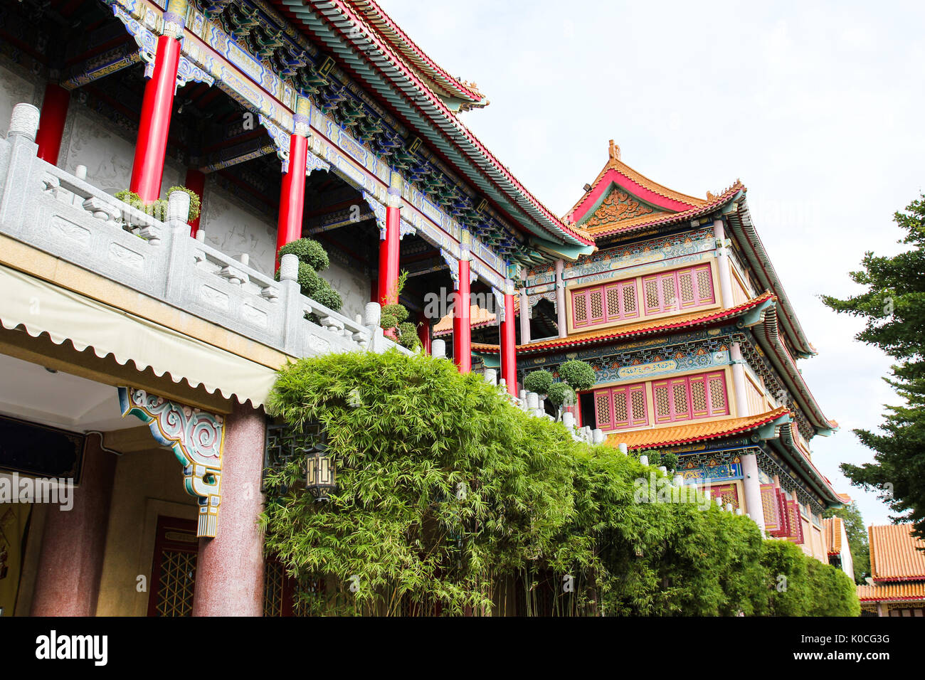 Traditionellen chinesischen Stil Tempel am Wat Leng-Noei-Yi in Nonthaburi, Thailand. Stockfoto