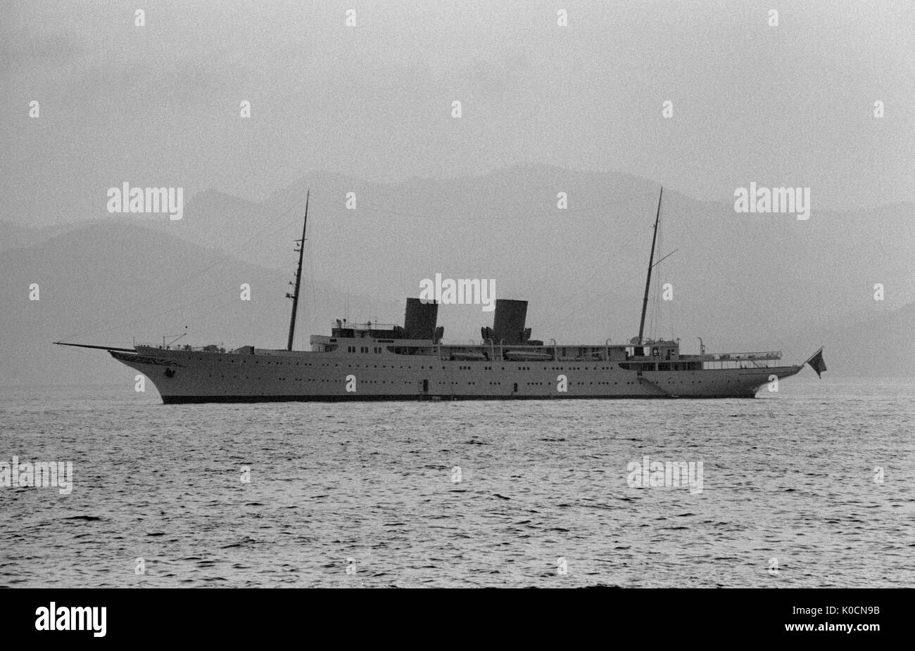 MV SAVARONA 136,2 FEETS LANGE BUCHT VON CANNES FRANKREICH - größte YACHT BEIM START 1931 - SILBER FILM © Frédéric BEAUMONT Stockfoto