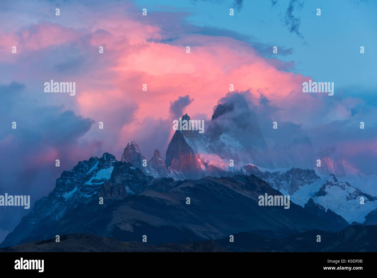 Südamerika, Argentinien, Patagonien, Los Glaciares, Nationalpark, Fitz Roy, Anden, Peak, spire, Gestein, Berg, iconic, Landschaft, Sturm Stockfoto