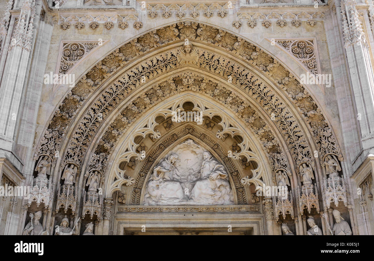 Eckappliken auf den Mauern der Kathedrale. Stockfoto