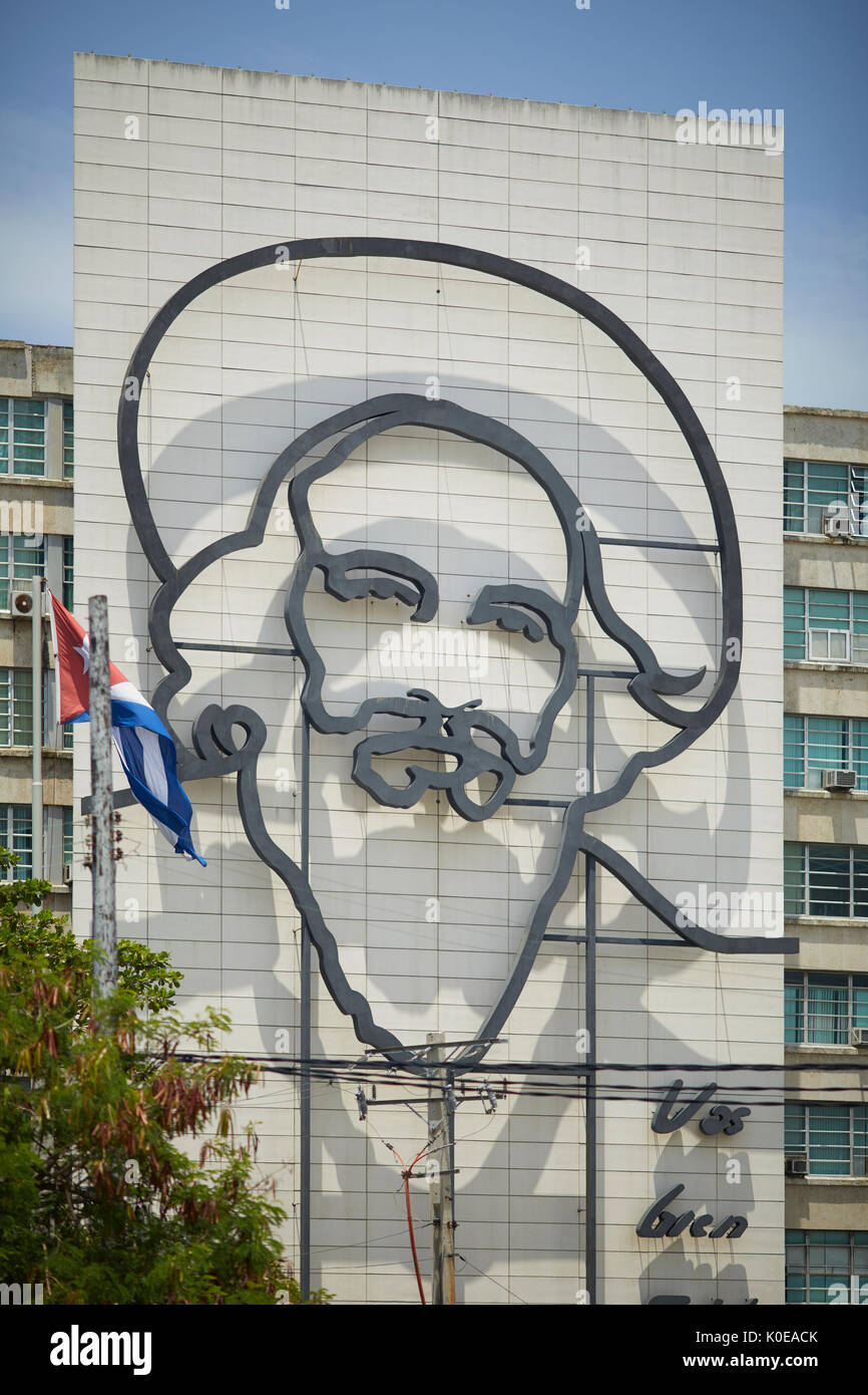 Kuba, Kuba, Hauptstadt Havanna auf dem Platz der Revolution, in der Nähe des Ministeriums für Information und Telekommunikation Camilo Cienfuegos Bild Stockfoto