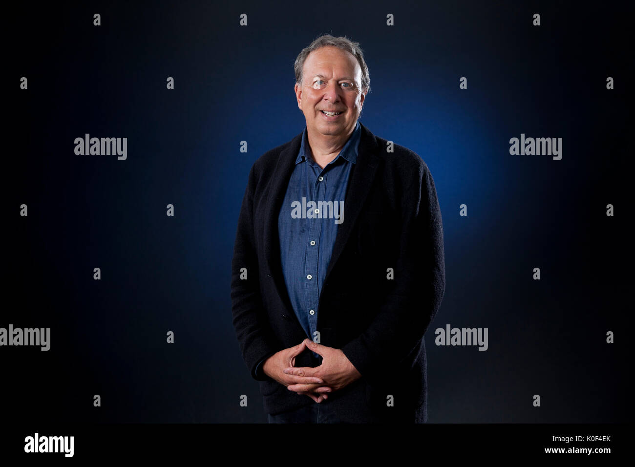 Edinburgh, Großbritannien. 23. August 2017. Steve Richards, der britische TV-Moderator und politischer Kolumnist, beim Edinburgh International Book Festival erscheinen. Gary Doak/Alamy leben Nachrichten Stockfoto