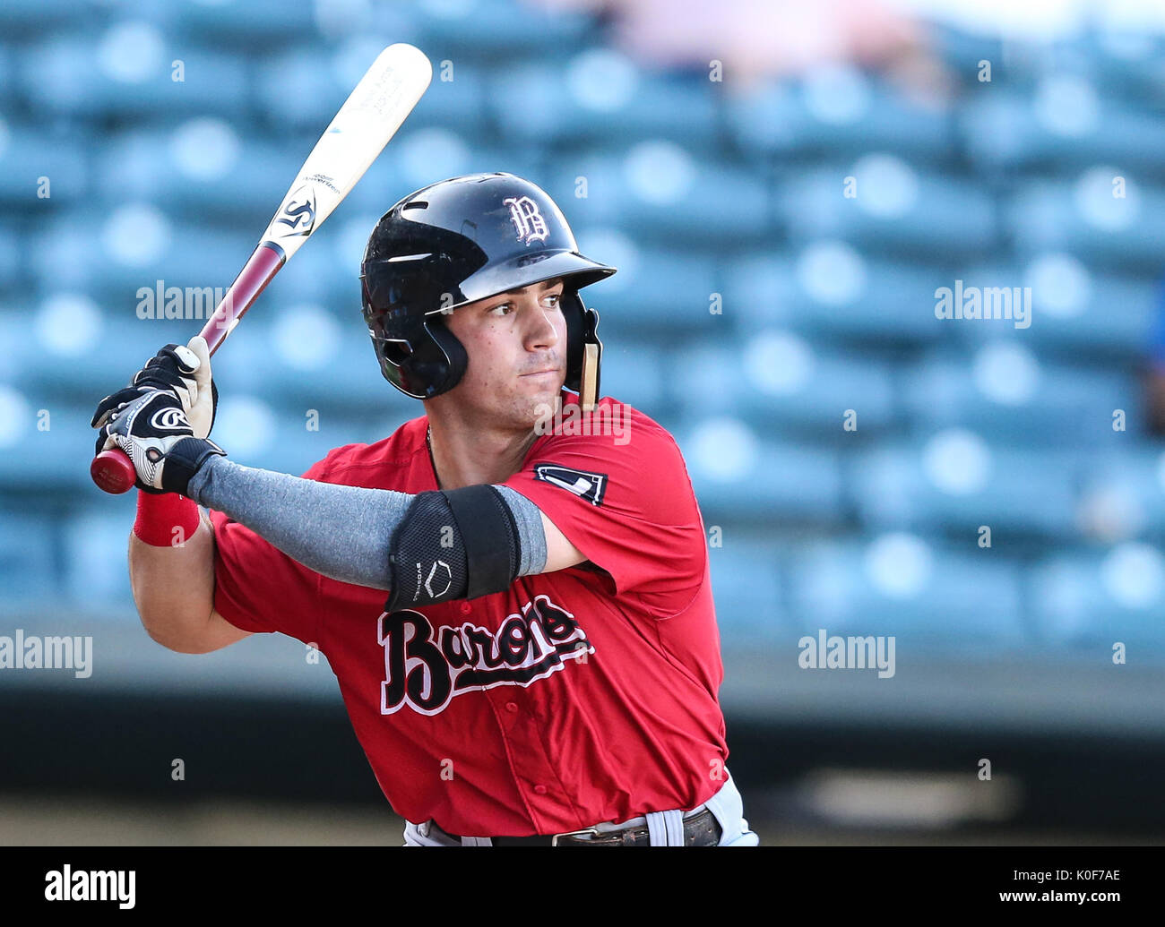 22.08.2017, Jacksonville, FL, USA: Birmingham Barons shortstop Danny Mendick (3) Fledermäuse im ersten Spiel eines MiLB baseball Doppelspiel gegen die Jacksonville Jumbo Shrimps in Jacksonville, FL. Jacksonville besiegt Birmingham 4 zu 3. Gary McCullough/CSM Stockfoto