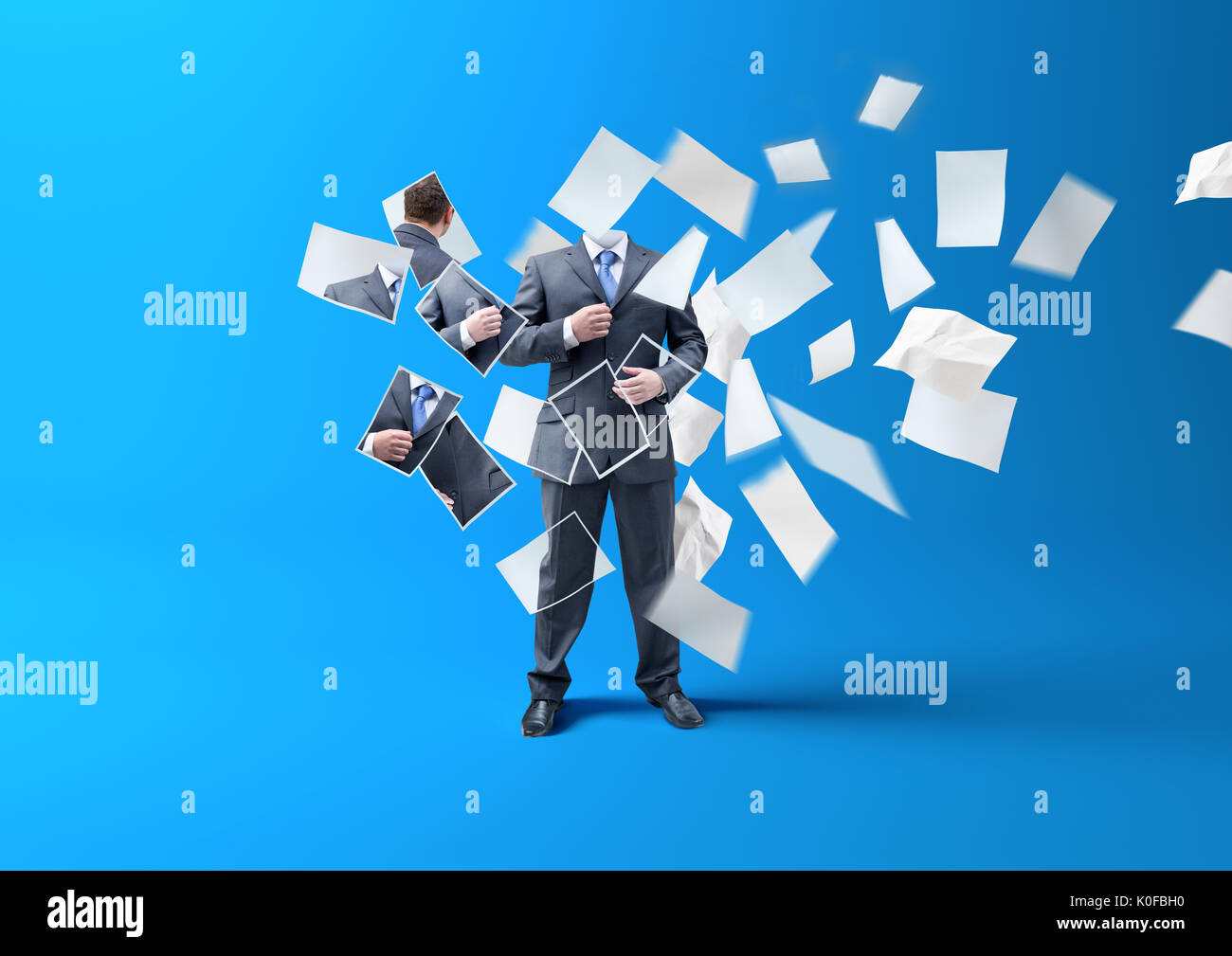 Drucken eines Kaufmanns. Eine Person gemacht werden/in bedrucktes Papier in den Wind verloren. Business Konzept. Stockfoto