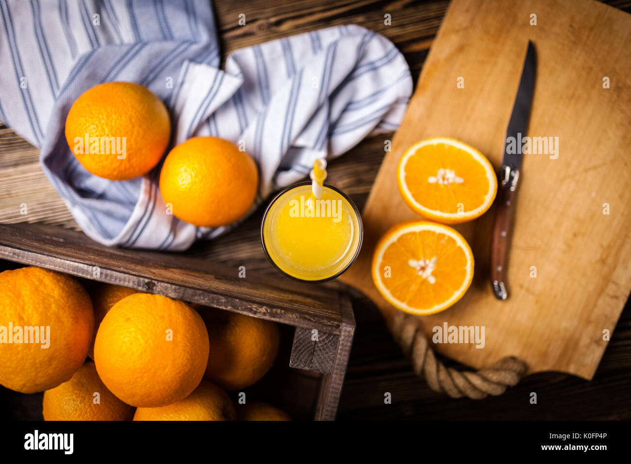 Frisch gepresster Orangensaft Stockfoto