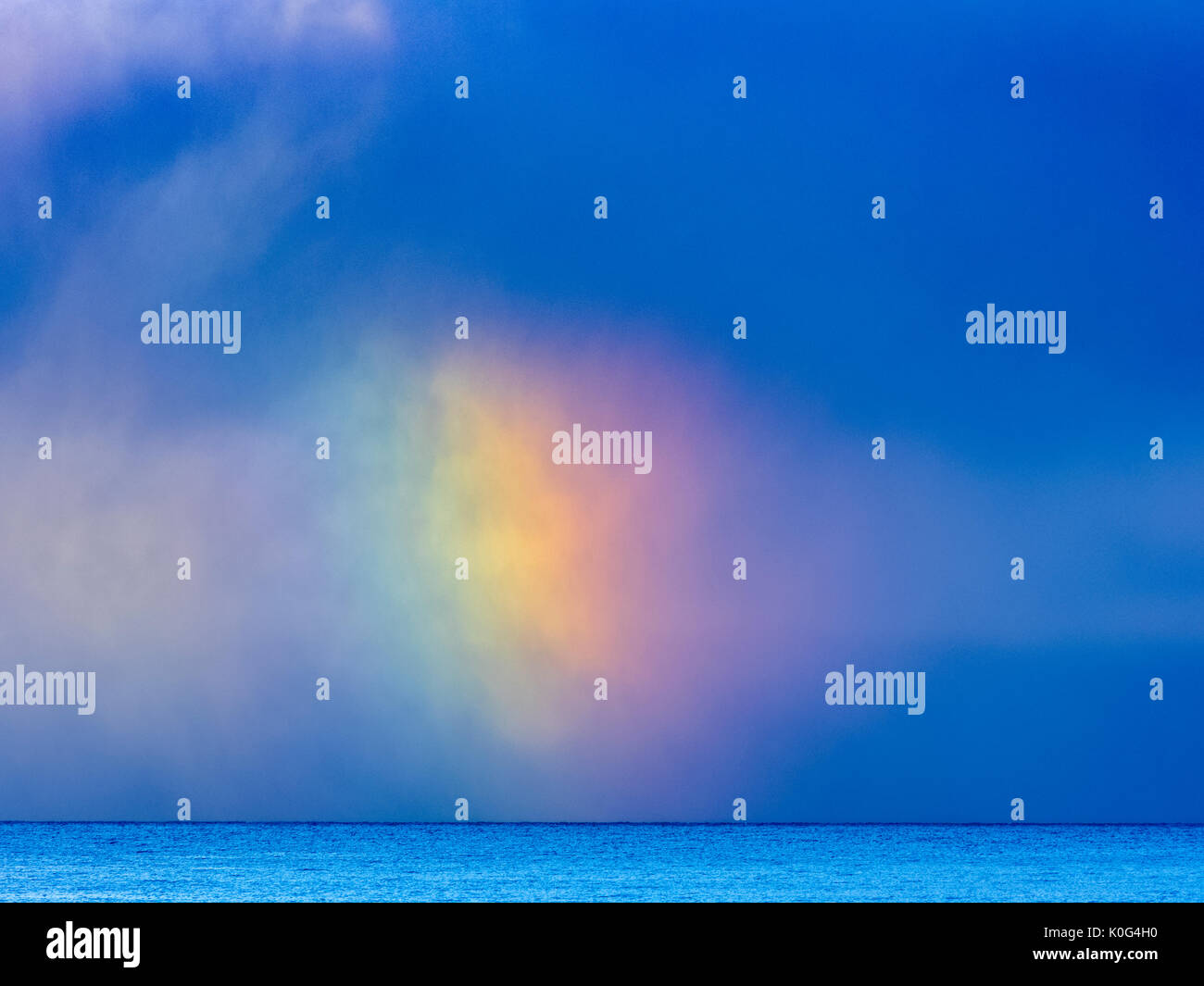 Sonnenaufgang über Molokai von Maui Hawaii gesehen Stockfoto