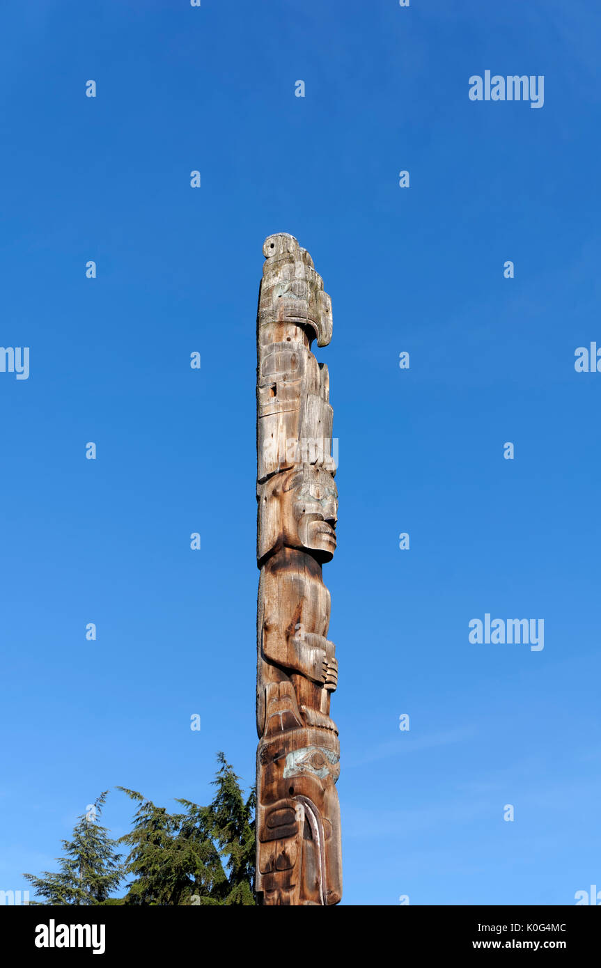 Nahaufnahme der Kwakwaka'wakwor Kwakiutl erste Nationen Totem Pole an der UBC Museum der Anthropologie, Vancouver, BC, Kanada Stockfoto