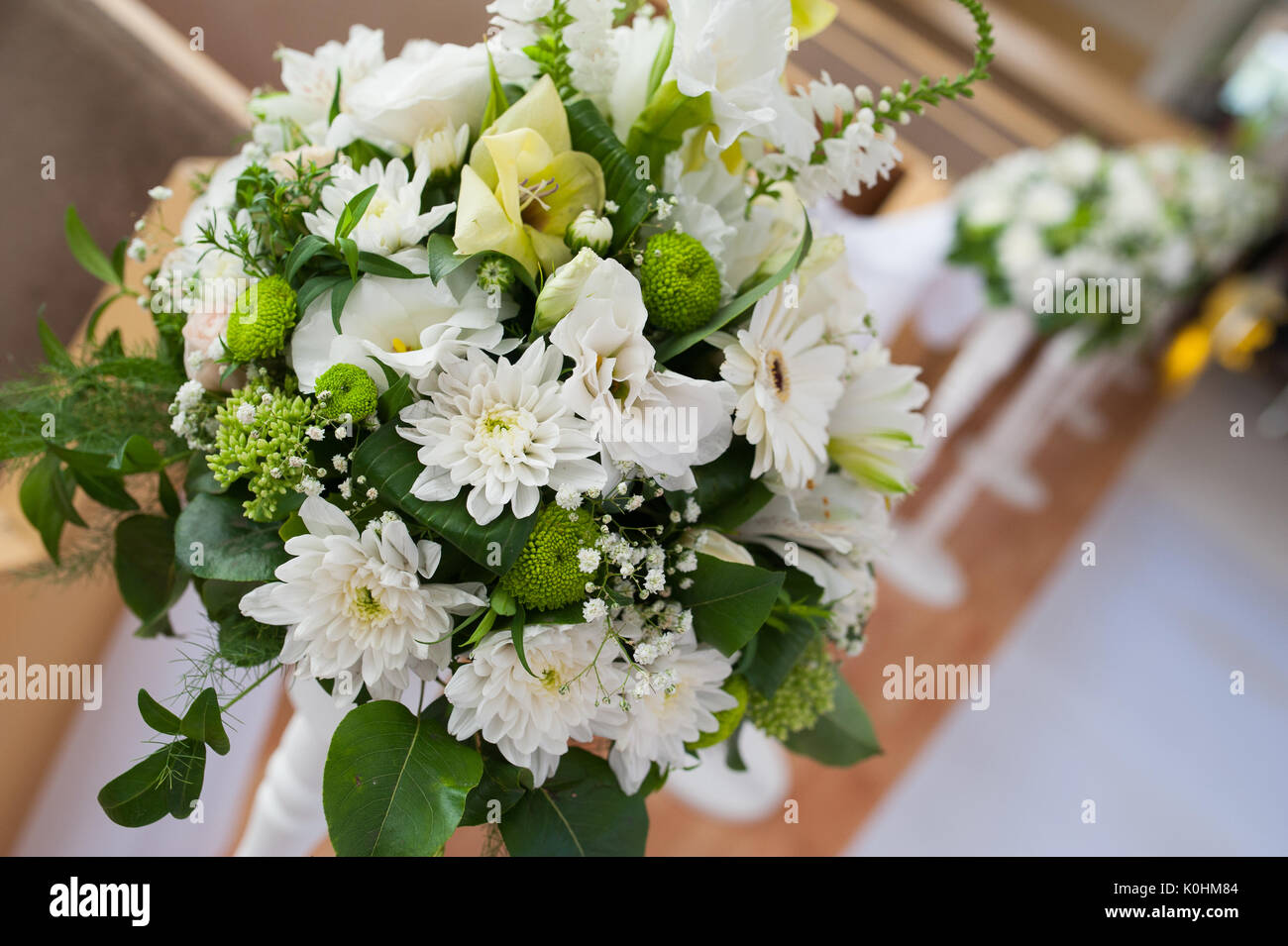 Schönen Brautstrauß aus weißen Blumen Stockfoto