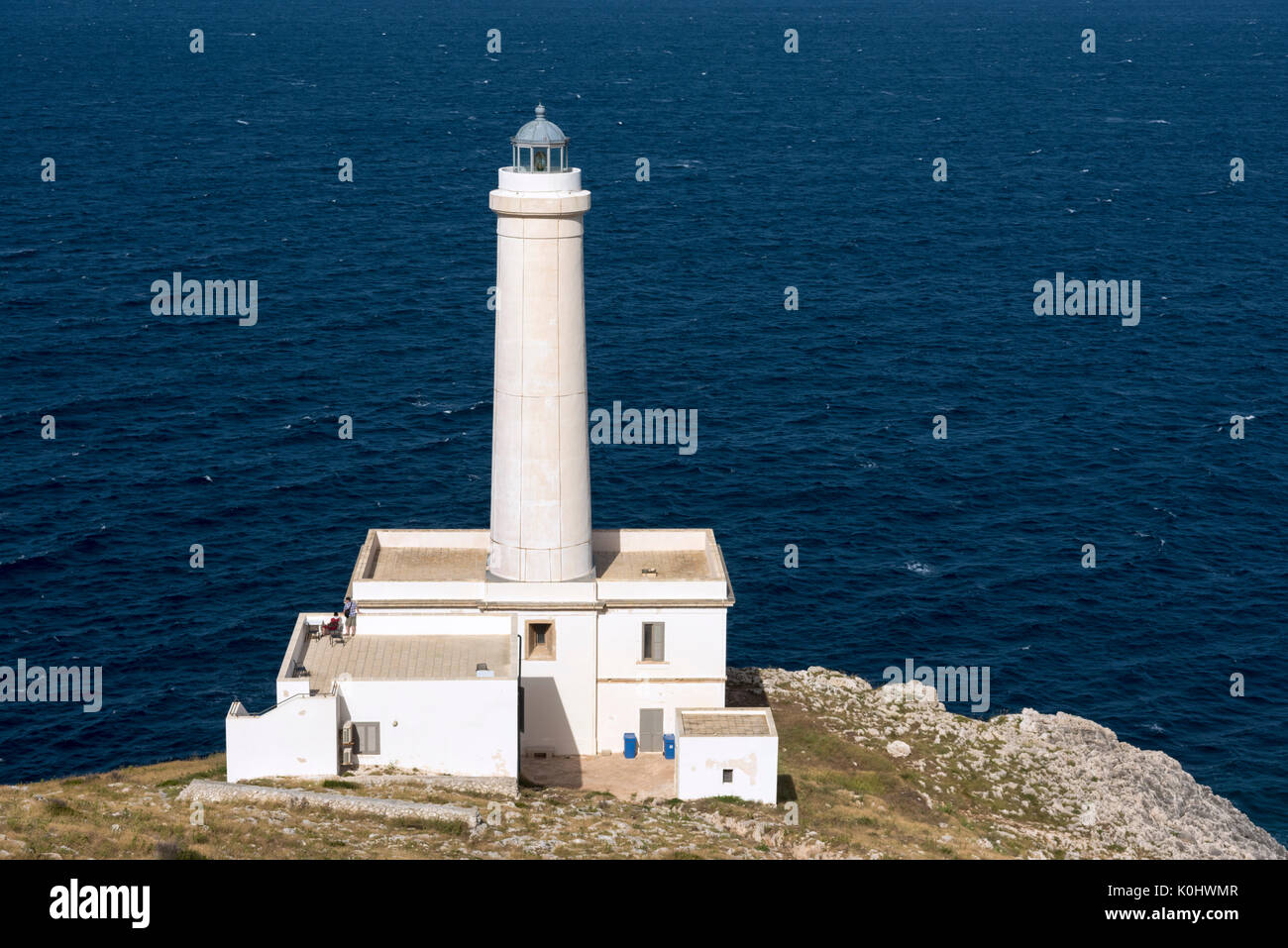Otranto, Provinz Lecce, Salento, Apulien, Italien. Der Leuchtturm Faro della Palascìa markiert den östlichsten Punkt des italienischen Festlandes. Stockfoto