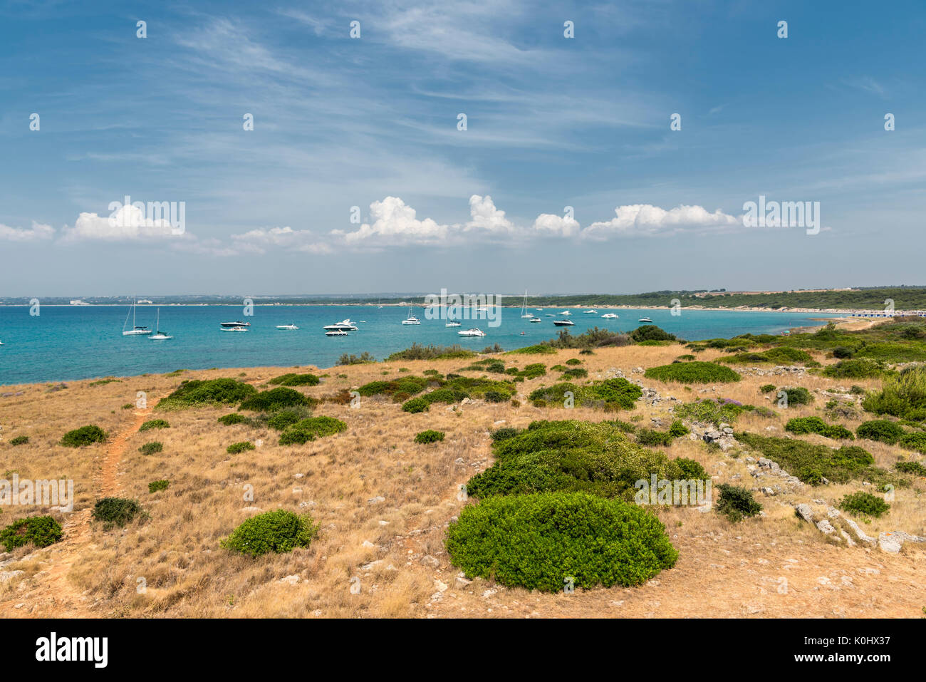 Gallipoli, Provinz Lecce, Salento, Apulien, Italien. Die Küste von Punta Pizzo Stockfoto