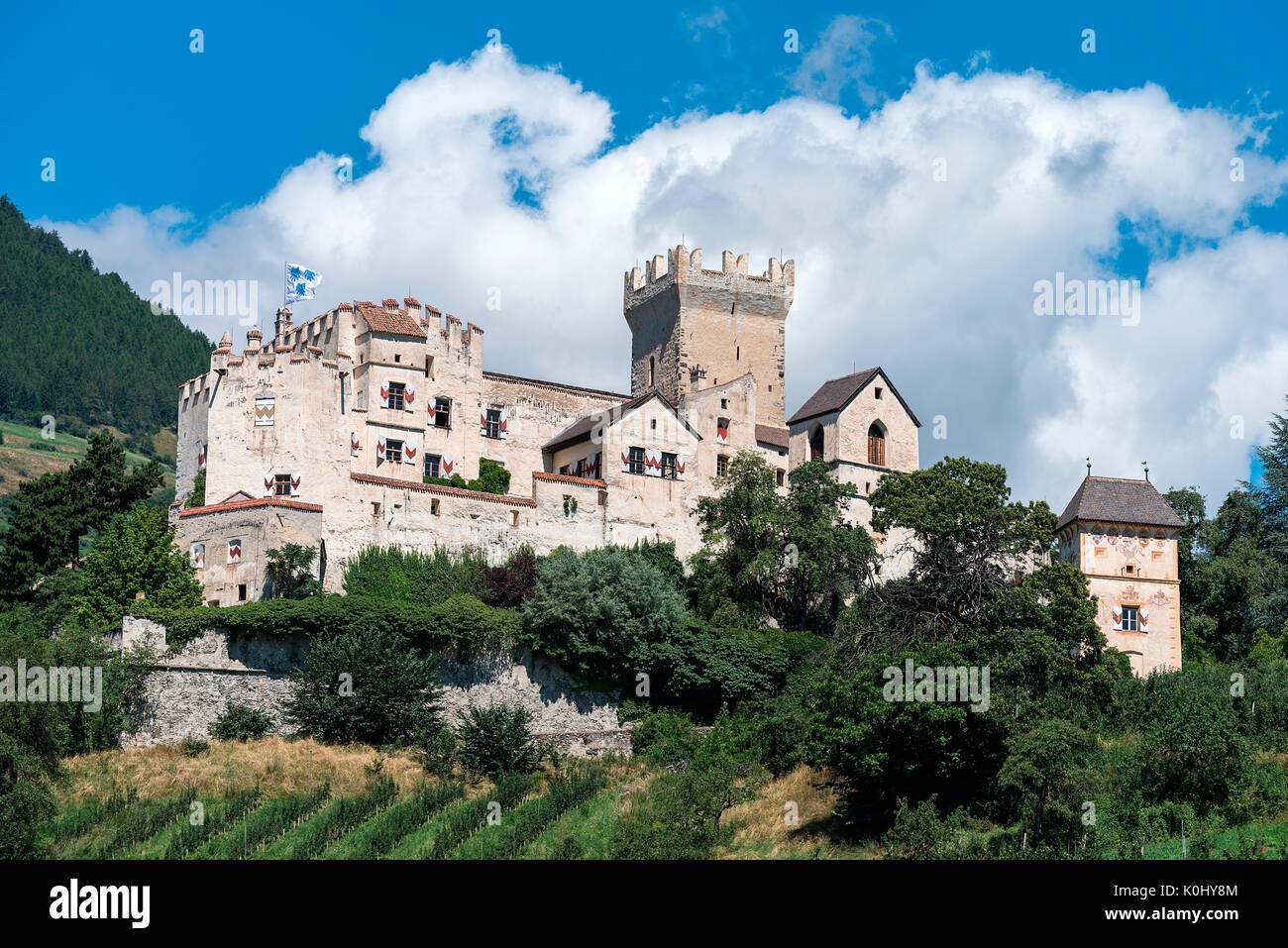 Schluderns/Schluderns, Provinz Bozen, Südtirol, Italien. Die Churburg Schloss Stockfoto