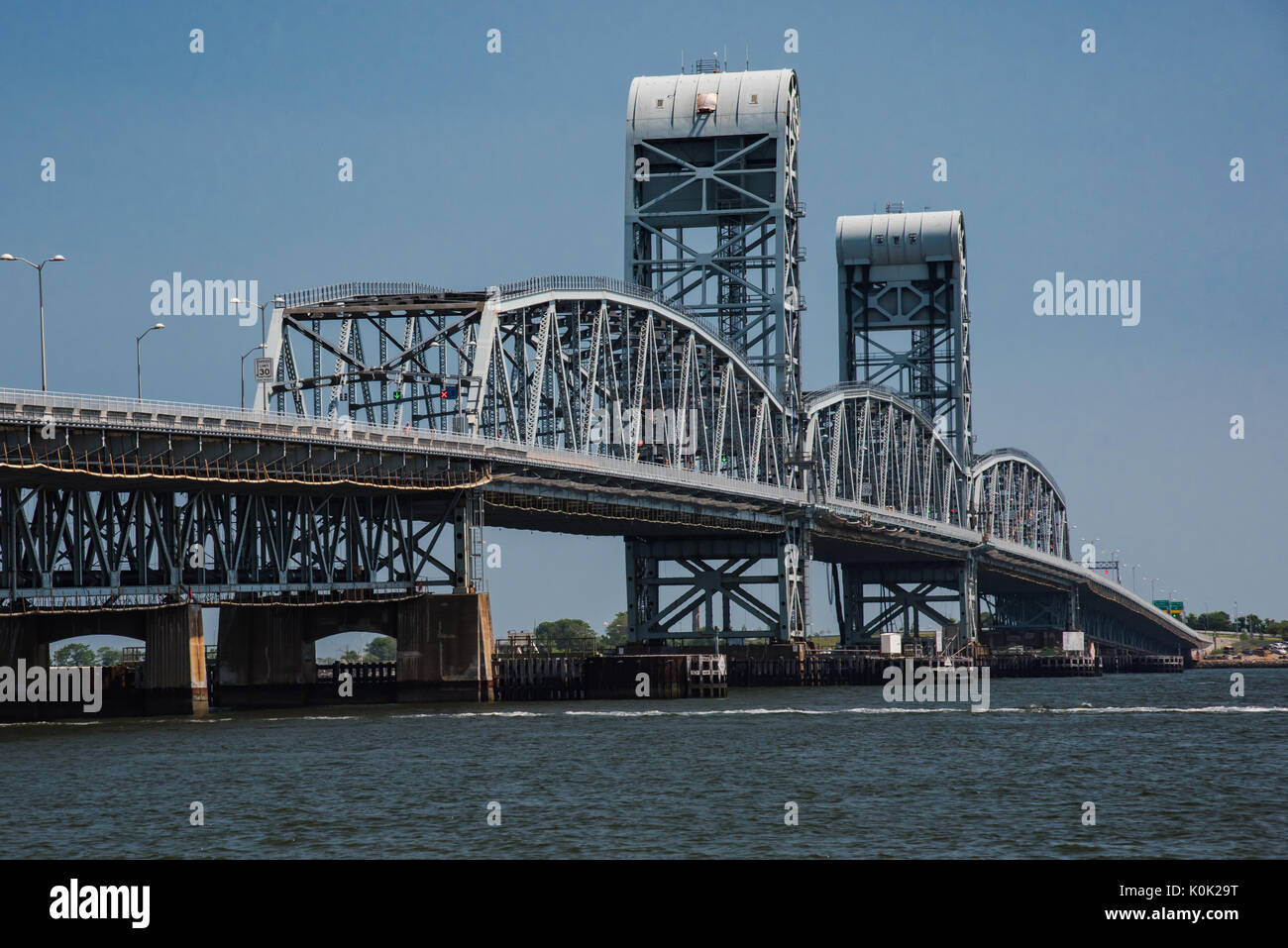 Die Marine Parkway - Gil Hodges Memorial Bridge, verbindet Brooklyn und Rockaway Halbinsel - New York City Stockfoto