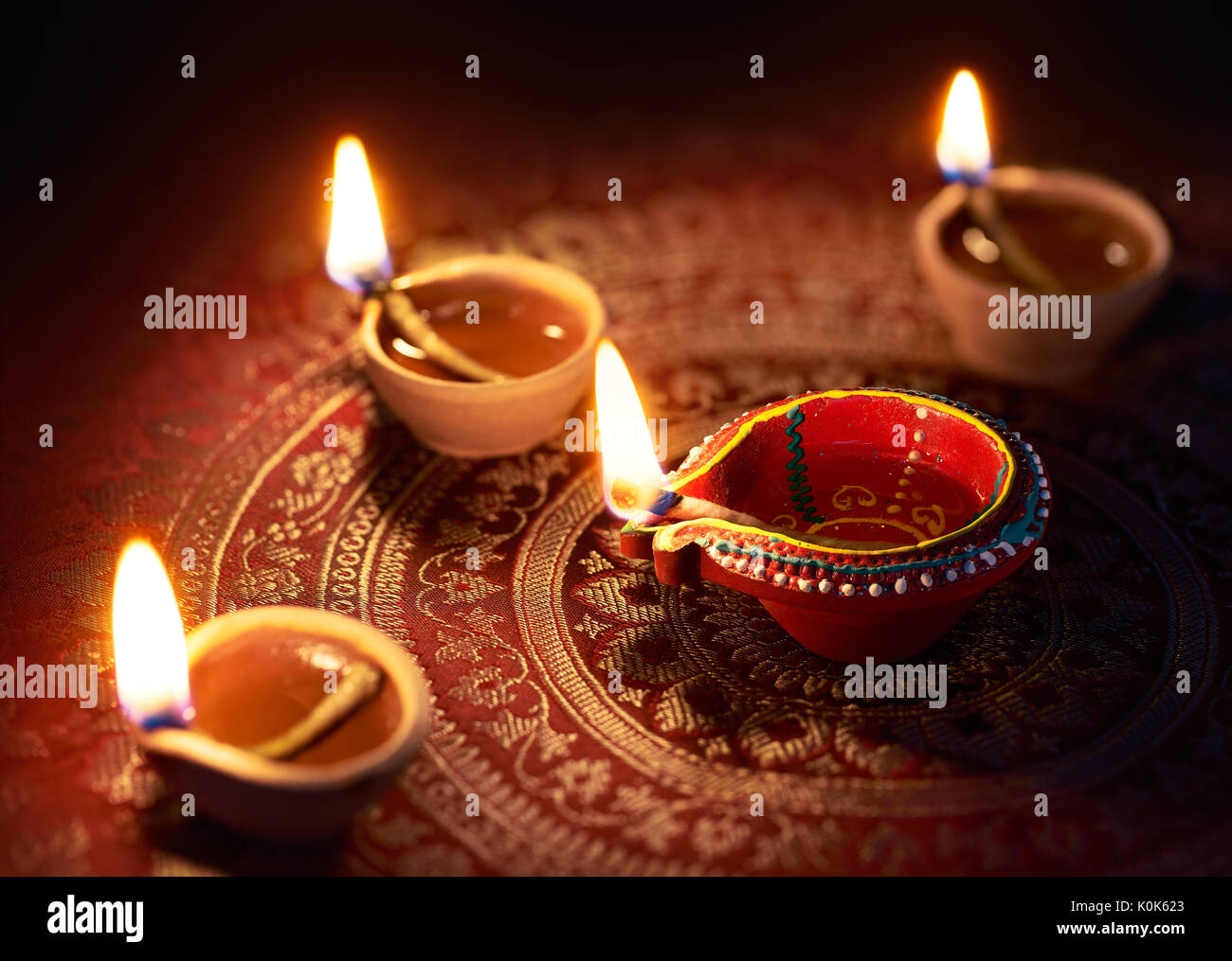 Happy Diwali - Diya Lampen leuchten bei diwali Feier Stockfoto