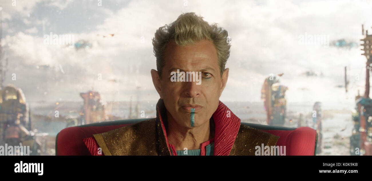 RELEASE DATE: November 3, 2017 TITEL: Thor: Ragnarok STUDIO: Marvel Regie: Taika Waititi PLOT: Thor muss der Schiffsrumpf Gesicht in einem Gladiator Spiel und seine Leute von der rücksichtslosen Hela Starring: Jeff Goldblum als Großmeister zu speichern. (Quelle: Marvel/Entertainment Bilder Stockfoto