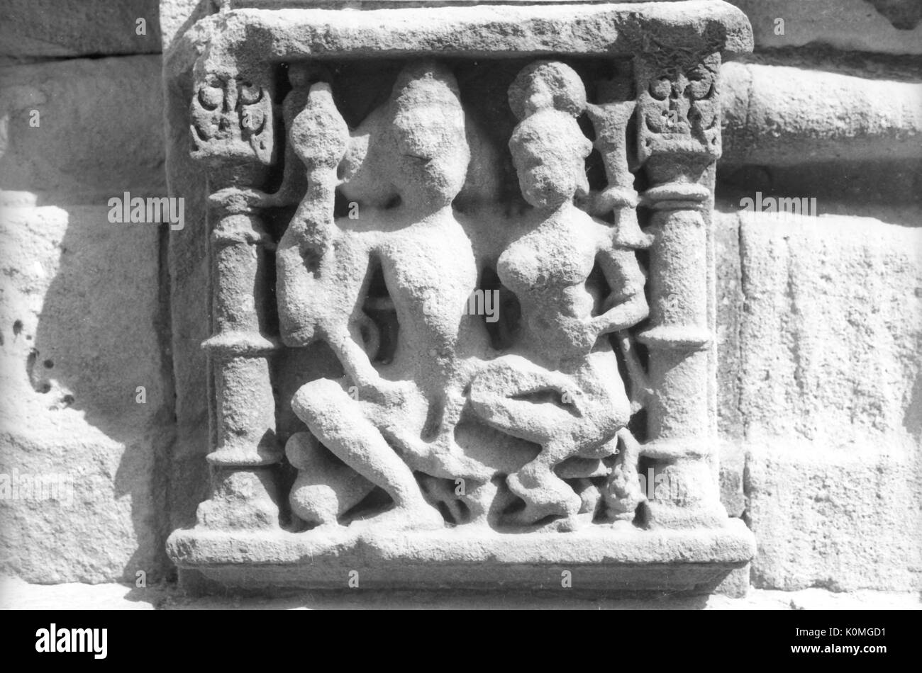 Shiva parvati Statue, modhera Hindu sun Tempel, Mehsana, Gujarat, Indien, Asien Stockfoto