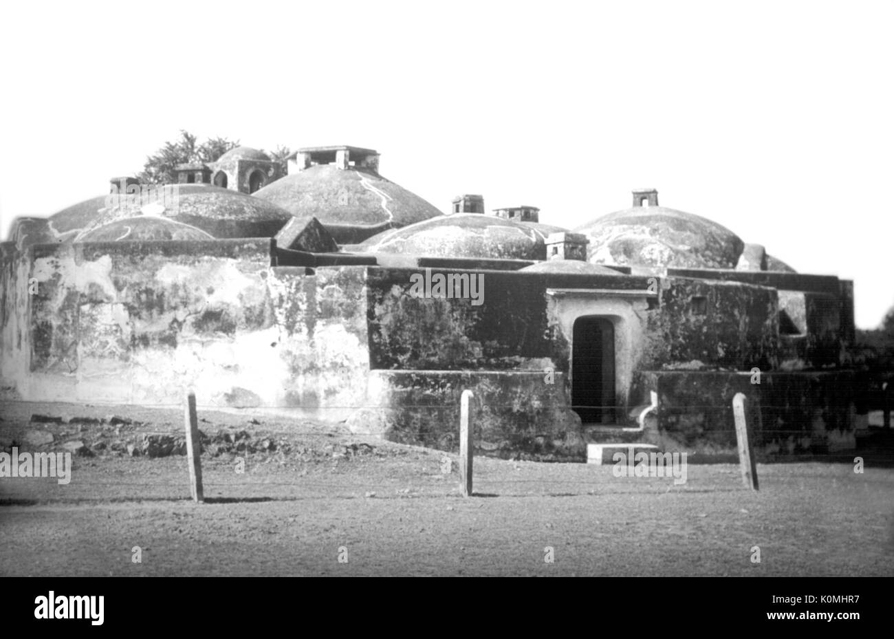 Alte vintage Laterne Folie des alten Haus mit Kuppeln, bijapur, Karnataka, Indien, Asien Stockfoto