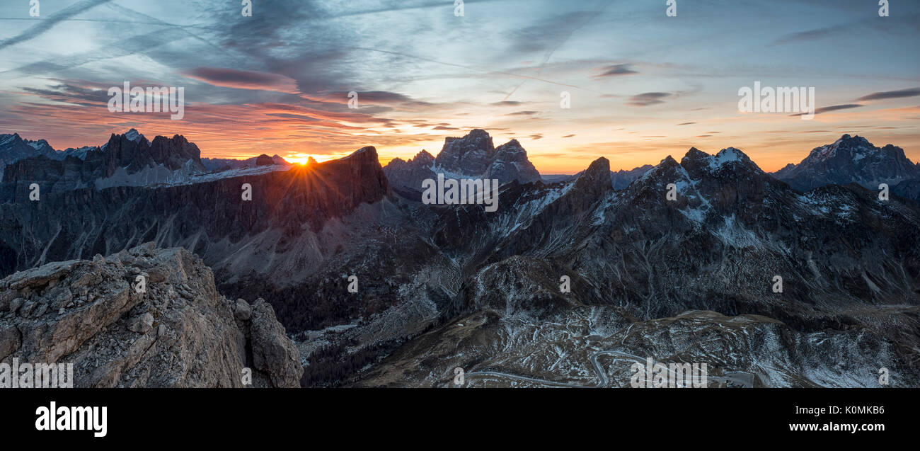 Ra Gusela, Dolomiten, Venetien, Italien. Sonnenaufgang vom Gipfel des Ra Gusela Stockfoto