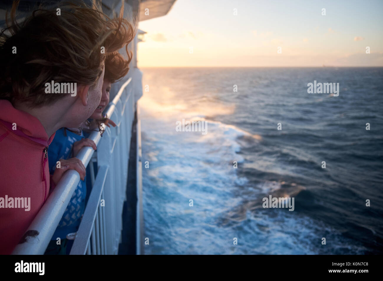 Vom Schiff Ins Meer Blicken Stockfotos Und Bilder Kaufen Alamy 