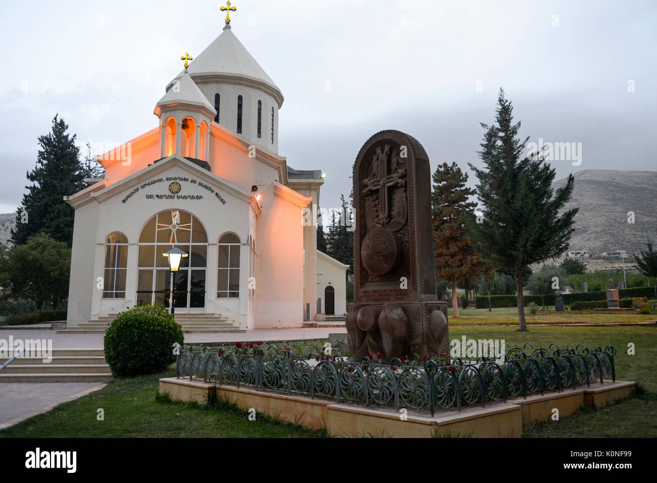 Libanon, Beqaa Tal, Anjar, armenischen Dorf auf der Autobahn Beirut, Damaskus, 10 km von der Grenze zu Syrien, das Dorf bewohnt wurde 1939 vom armenischen Überlebenden des türkischen Völkermordes, sie für 40 Tage auf dem Berg Musa Dagh gekämpft haben und wurden gerettet durch französische Truppen/LIBANON, Bekaa-ebene Tal, Anjar, ein armenisches Dorf, das moderne Anjar wurde 1939 mit Unterstützung der französischen Kolonialmacht von mehreren tausend armenischen Flüchtlingen und Überlebenden vom Berg Musa Dagh (Provinz Hatay in der Türkei) gegründet. Aus sechs Dörfern des Musa Dagh Armenier haben sich mit dem Berg mi Stockfoto