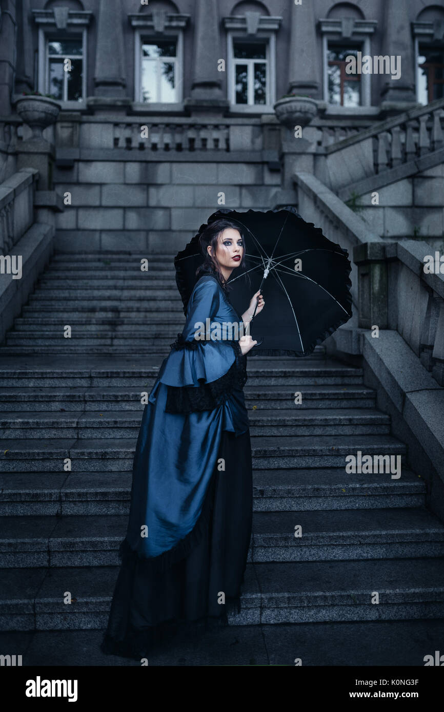 Viktorianische Dame in Blau Stockfoto