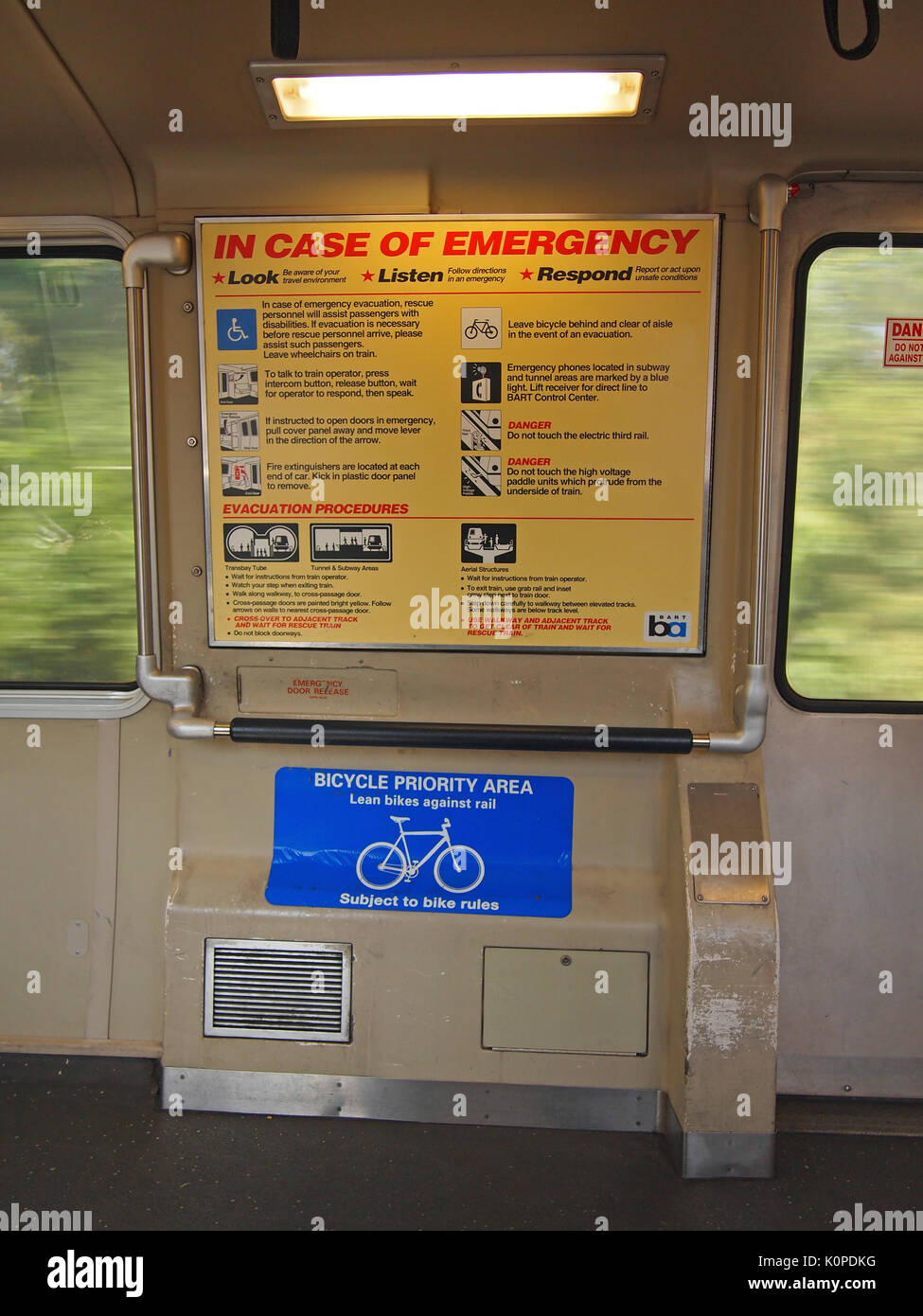 BART im Auto Anweisungen für den Notfall unterzeichnen und Fahrrad, CA, USA, Stockfoto