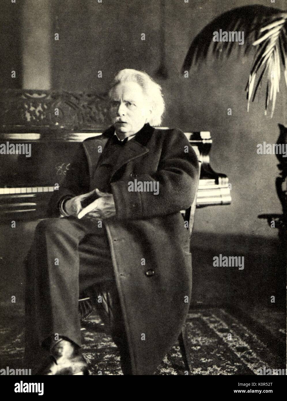 Edvard Grieg - Porträt des norwegischen Komponisten am Klavier im Jahr 1906. 15. Juni 1843 - 4. September 1907. Stockfoto