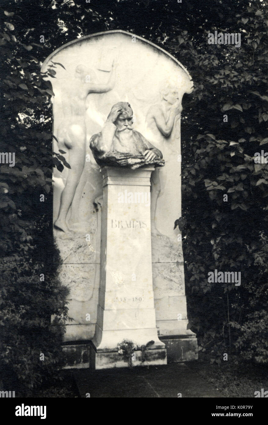 Brahms' Grabstein in Wiener Zentralfriedhof deutscher Komponist 1833-1897. Stockfoto