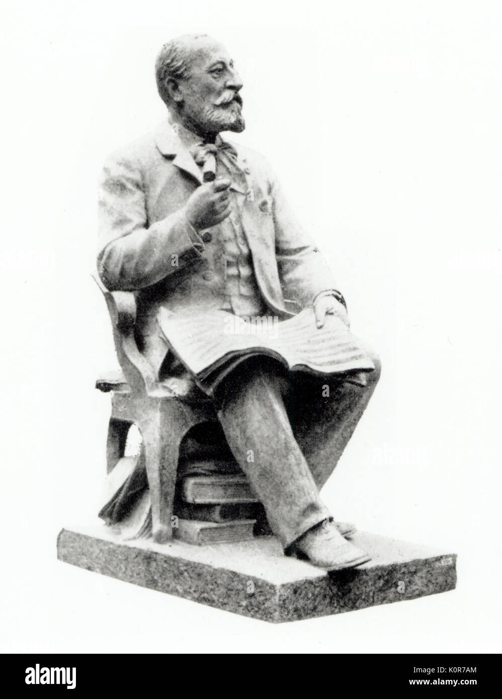 SAINT-SAENS Camille-Statue mit Kerbe. Der französische Komponist (1983) von Marqueste in Dieppe. Stockfoto
