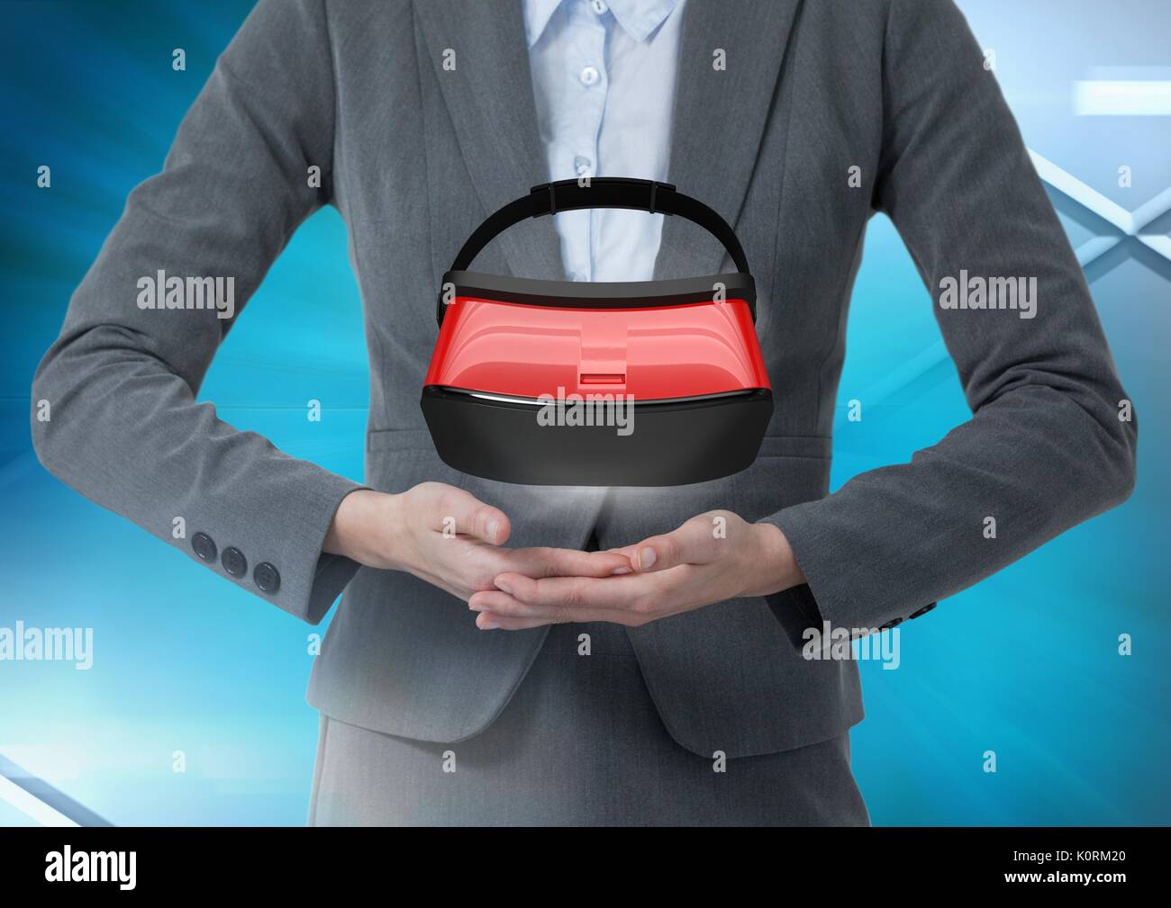 Digital composite der Frau berühren und die Interaktion mit Virtual reality Headset mit Übergangseffekt Stockfoto