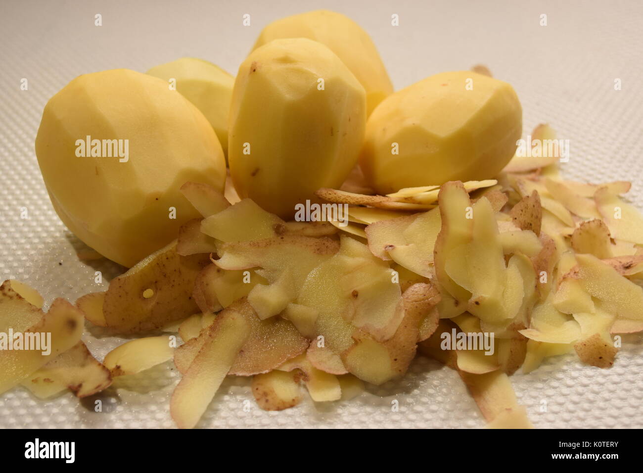 Organische Weisse Kartoffeln Fertig Zu Kochen Stockfoto Bild
