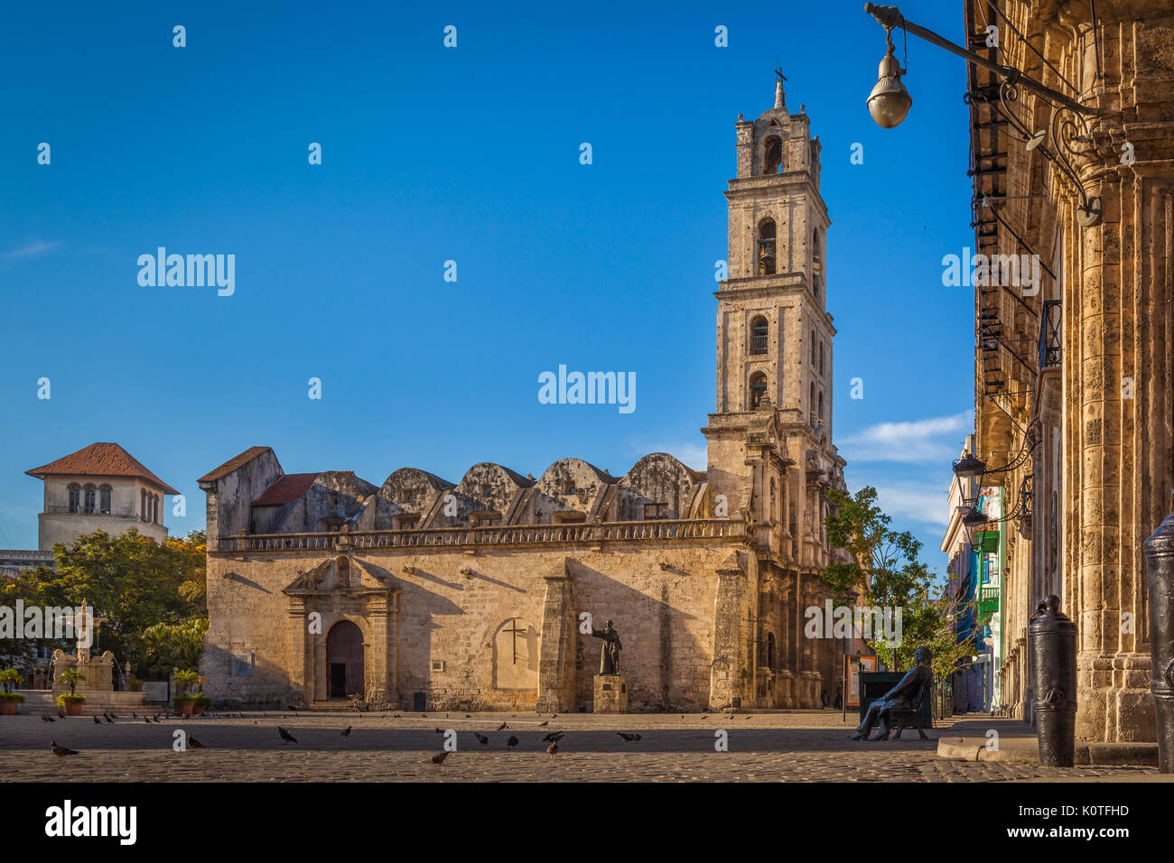 Die Basilika und das Kloster San Francisco De Asis (oder der Heilige Franz von Assisi) in San Francisco Square, die Altstadt von Havanna, Kuba Stockfoto