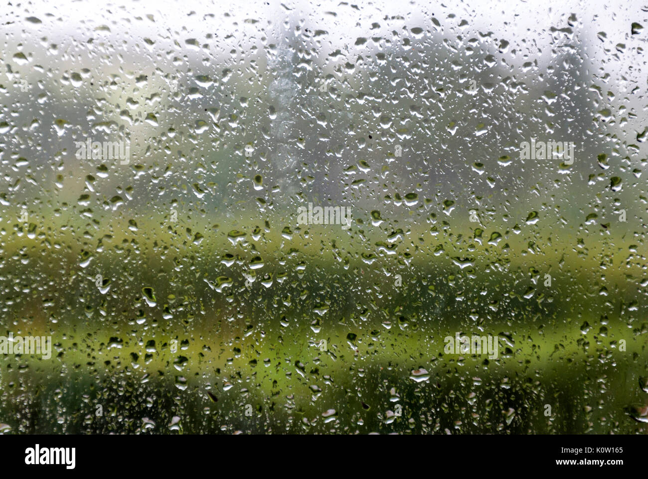 Ardara, County Donegal, Irland. 24. August 2017. UK Wetter. Mehr heftige Regenfälle im County Donegal heute. Die Gegend hat jede Menge Zerstörung auf Straßen, Brücken gesehen und diese letzte Woche Ackerland. Credit: Richard Wayman/Alamy leben Nachrichten Stockfoto