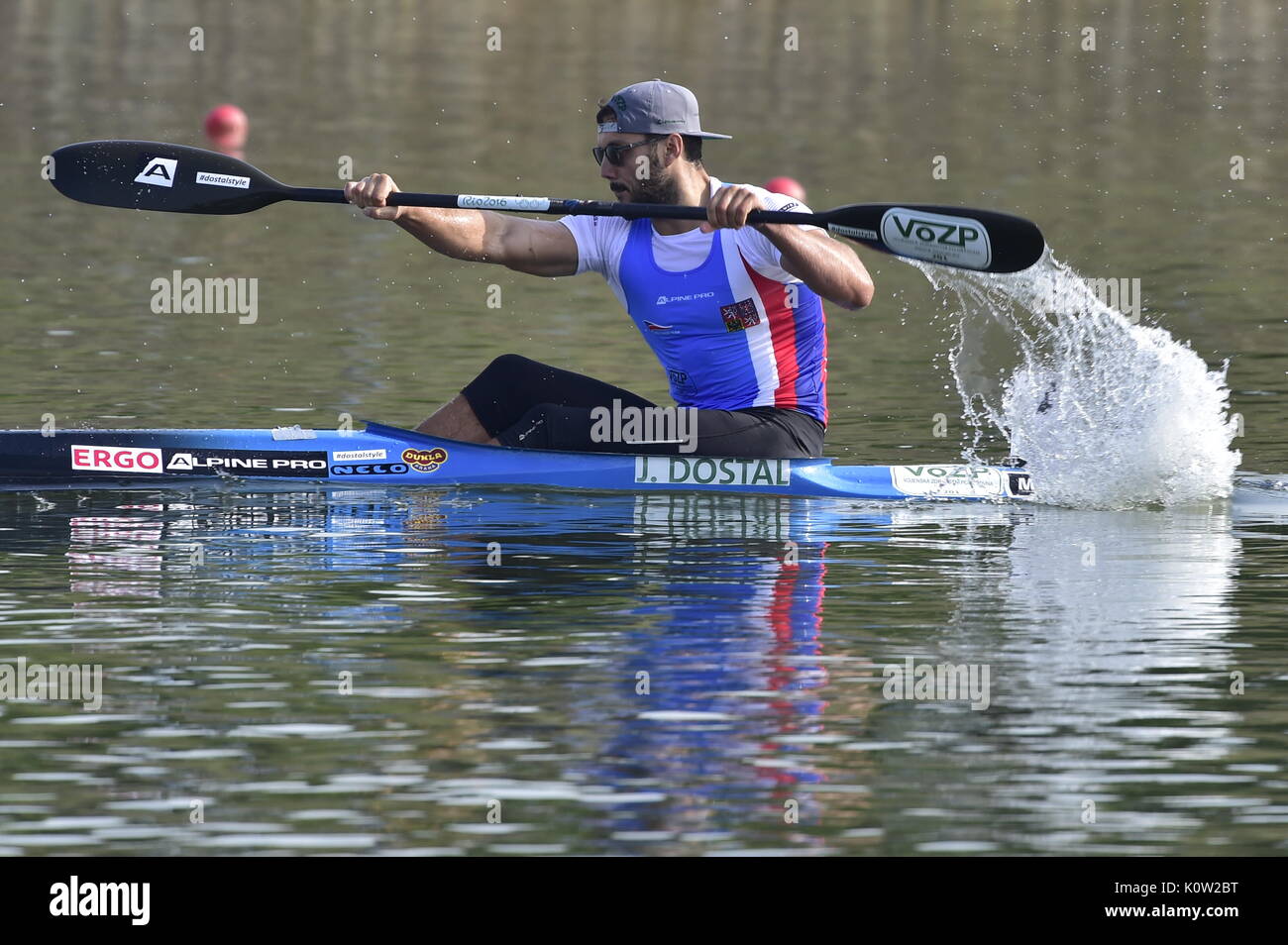 Racice, Tschechische Republik. 24 Aug, 2017. Tschechische Firma Dostal in Aktion während der 2017 ICF Canoe Sprint Wm in Racice, Tschechische Republik, 24. August 2017. Credit: Roman Vondrous/CTK Photo/Alamy leben Nachrichten Stockfoto