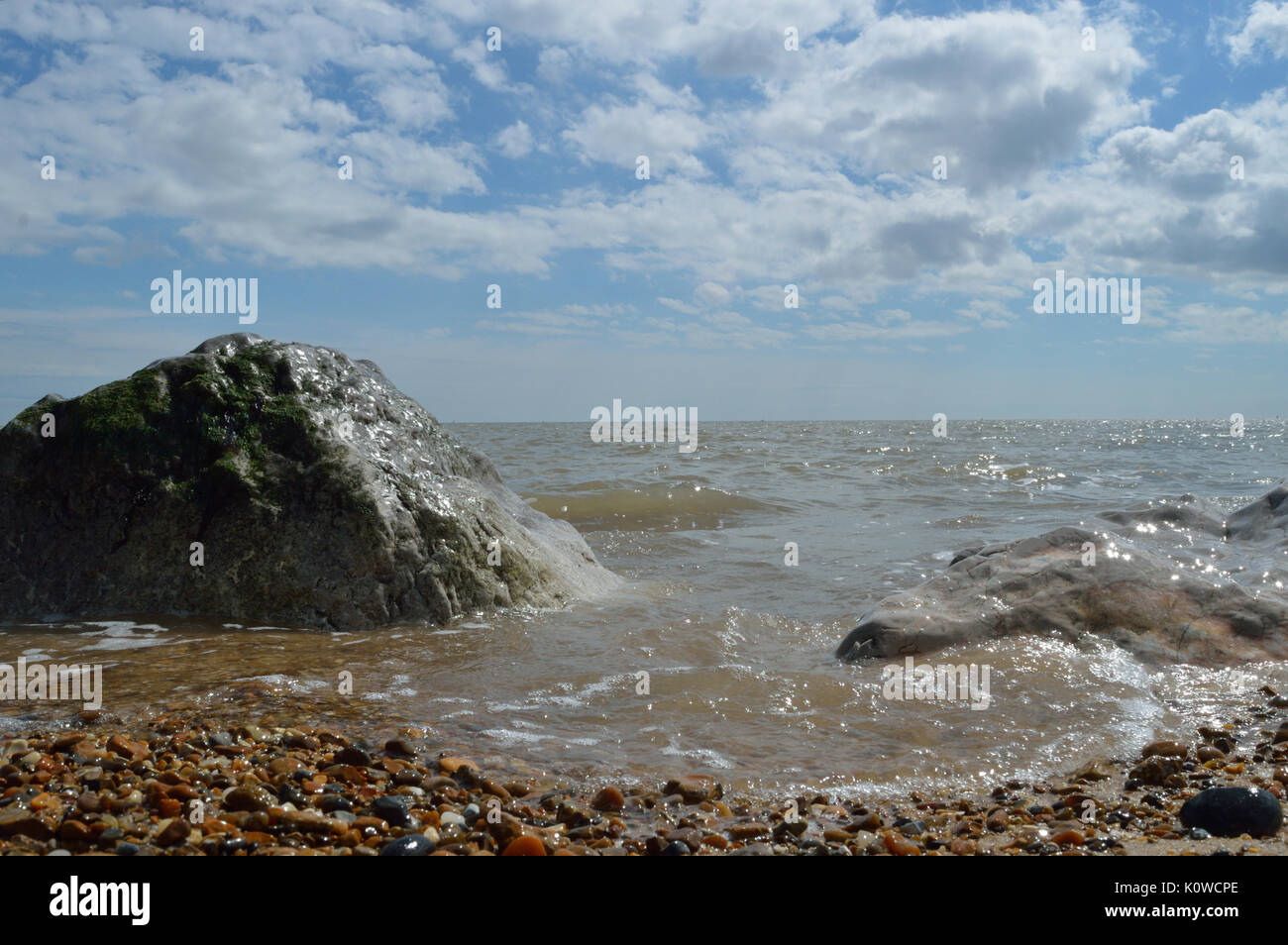 Blick vom Strand von Landguard Point in Suffolk, England Stockfoto