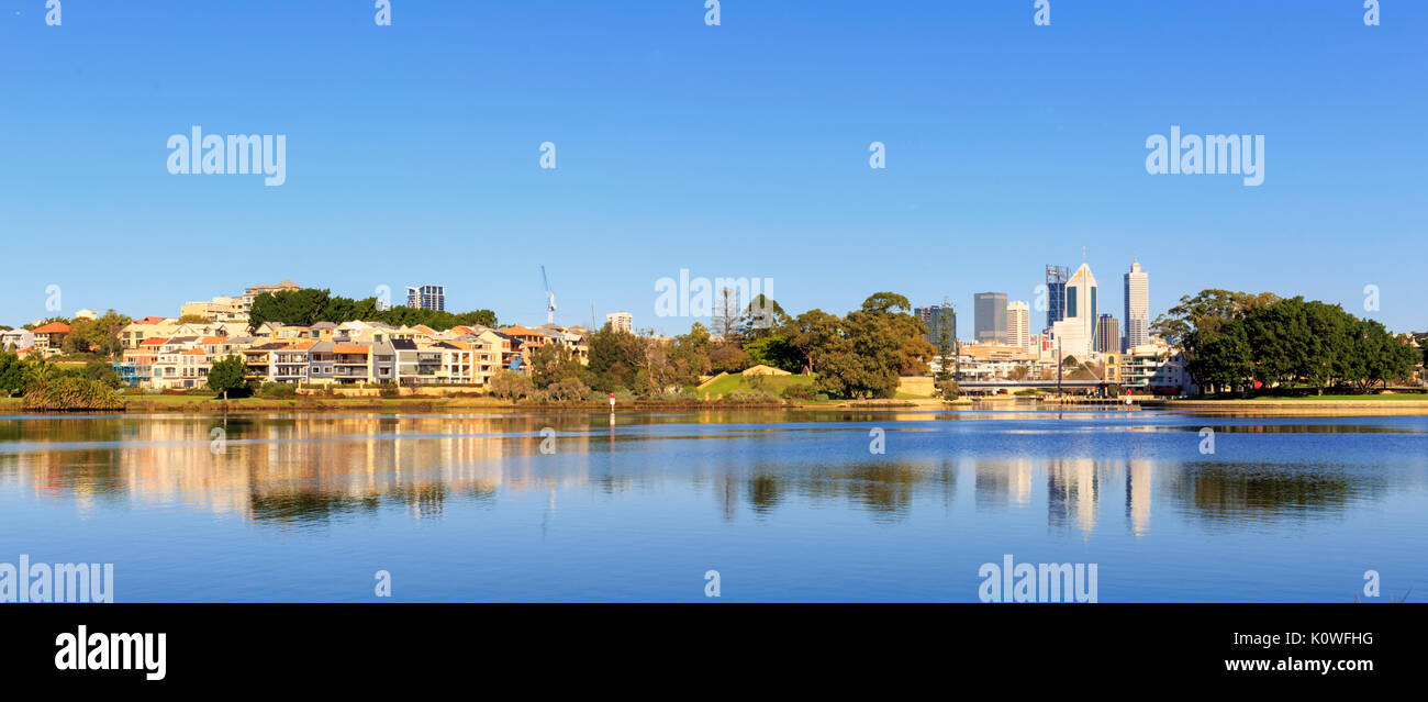 East Perth und den Swan River. Ab Burswood gesehen. Stockfoto
