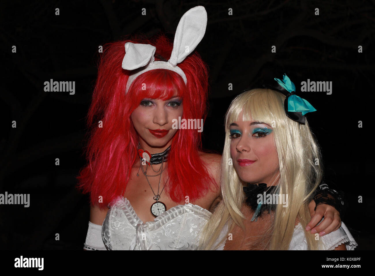 Alice im Wunderland cosplay an Flisvos Park, IMG 9017 Stockfoto